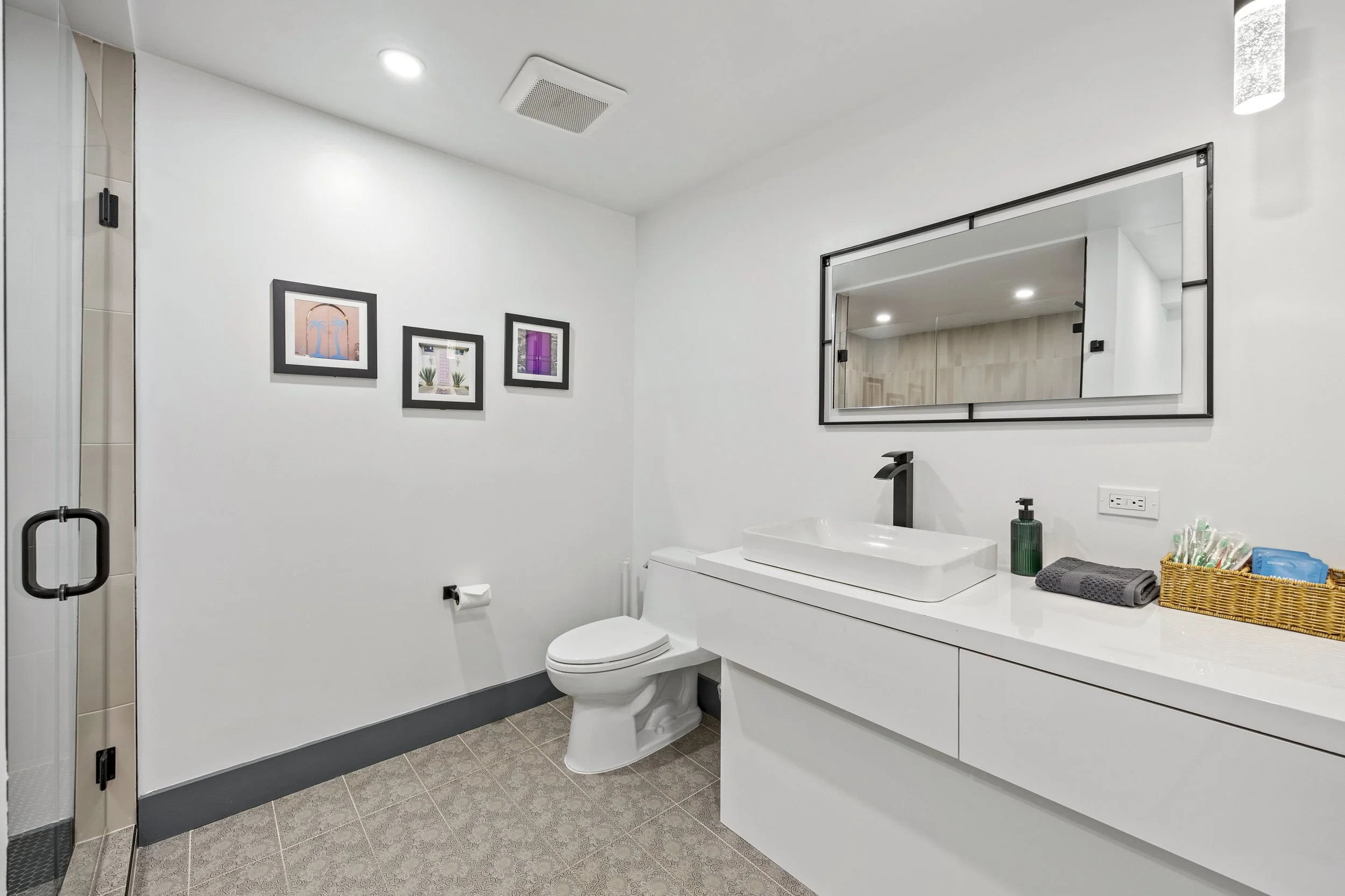 J1-GuestBathroom.jpg