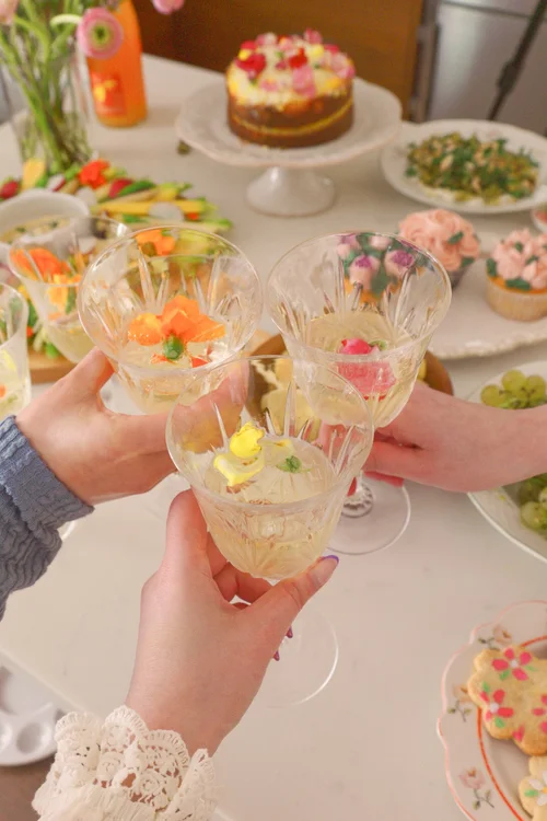 How to Host a Spring Painting Party — Pretty Cozy Days