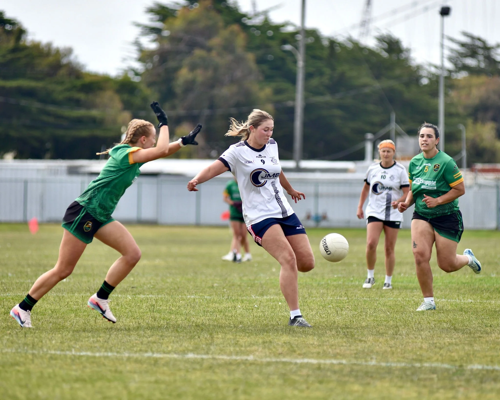 ClannaGaelvsFogCityHarpsLadiesGaelicFootballatPáircnanGaelonTreasureIslandbyWilliamWaylandWW1_6386.JPG