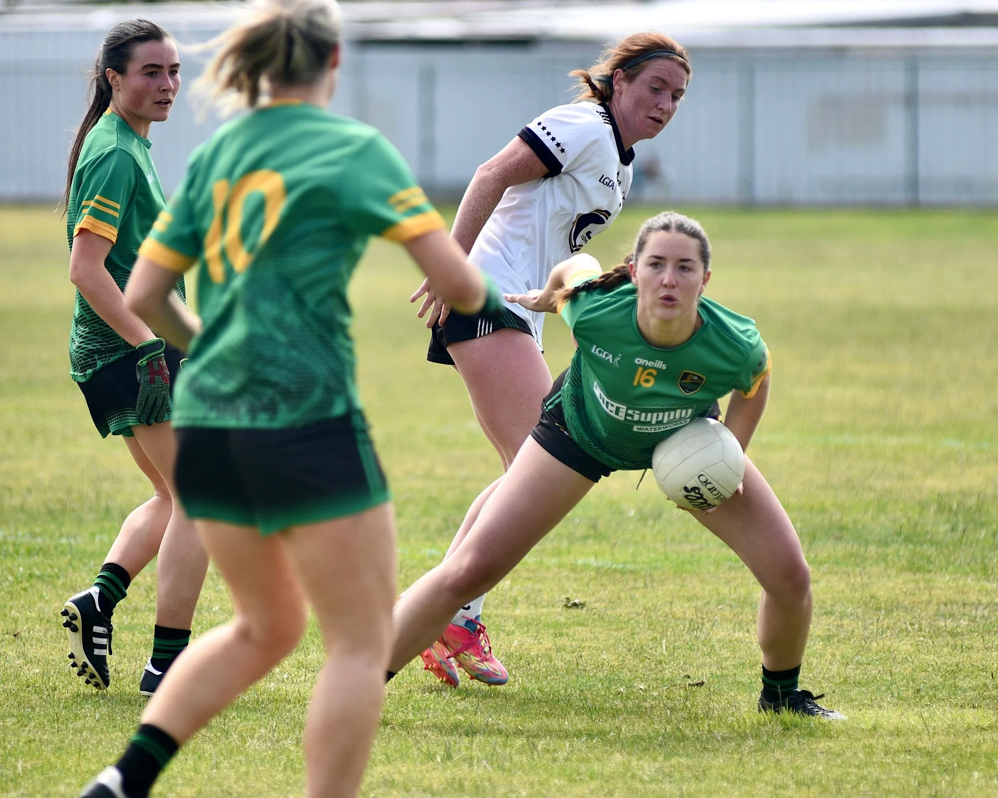 ClannaGaelvsFogCityHarpsLadiesGaelicFootballatPáircnanGaelonTreasureIslandbyWilliamWaylandWW1_6535.JPG