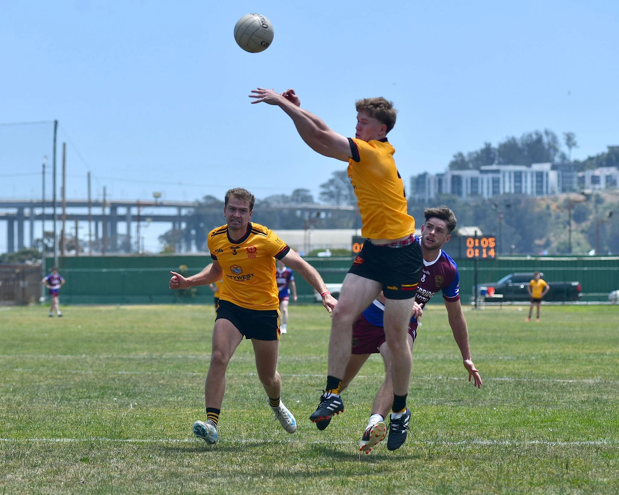 YoungIrelandersvsUlsterSeniorFootballatPáircnanGaelonTreasureIslandbyWilliamWaylandWW1_7072.JPG