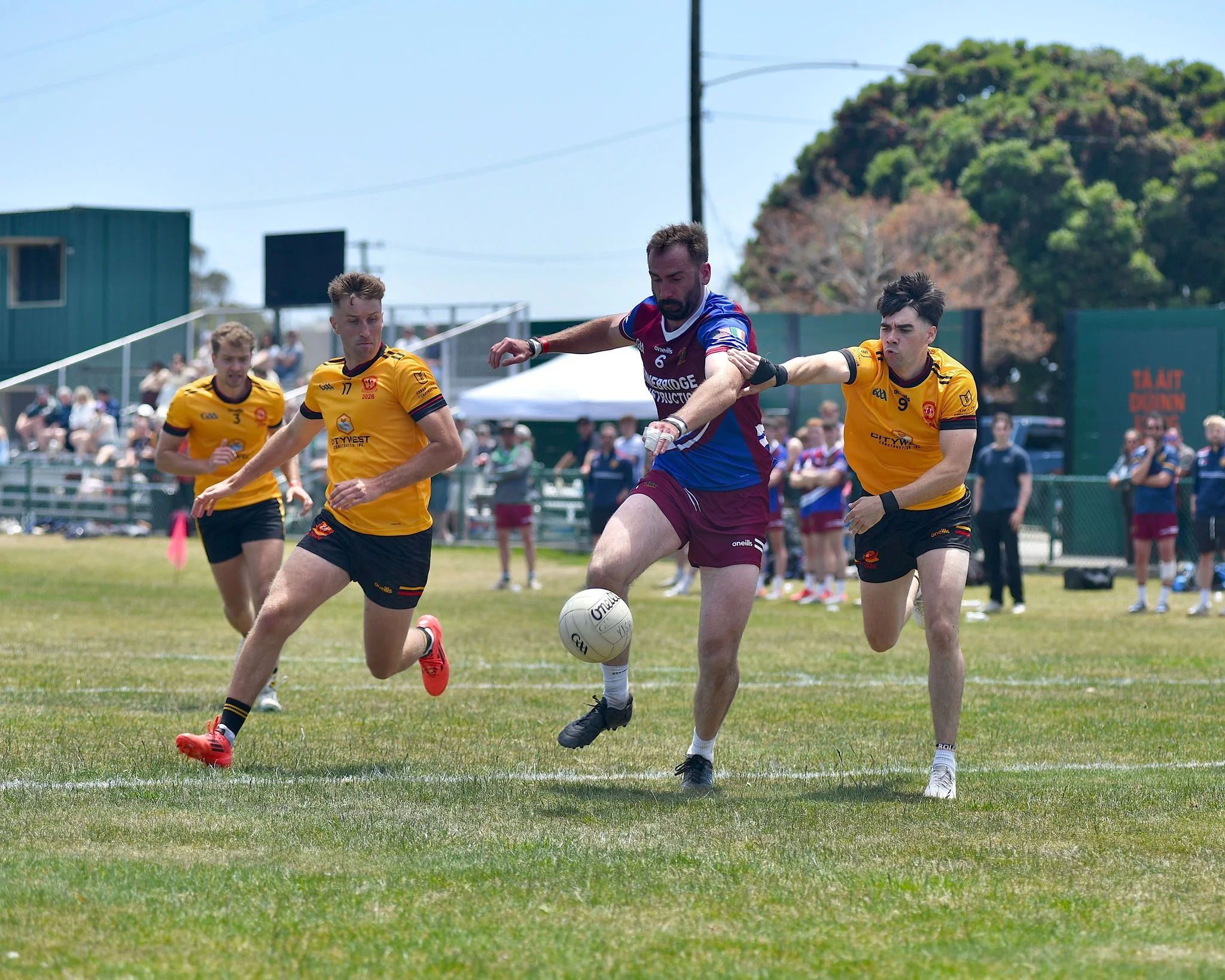 YoungIrelandersvsUlsterSeniorFootballatPáircnanGaelonTreasureIslandbyWilliamWaylandWW1_7124.JPG