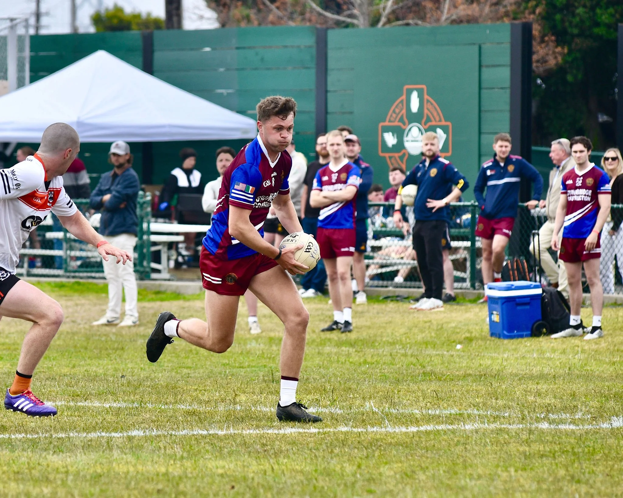 YoungIrelandersvsÉireÓgSeniorFootballatPáircnanGaelonTreasureIslandbyWilliamWaylandWW1_8610.JPG