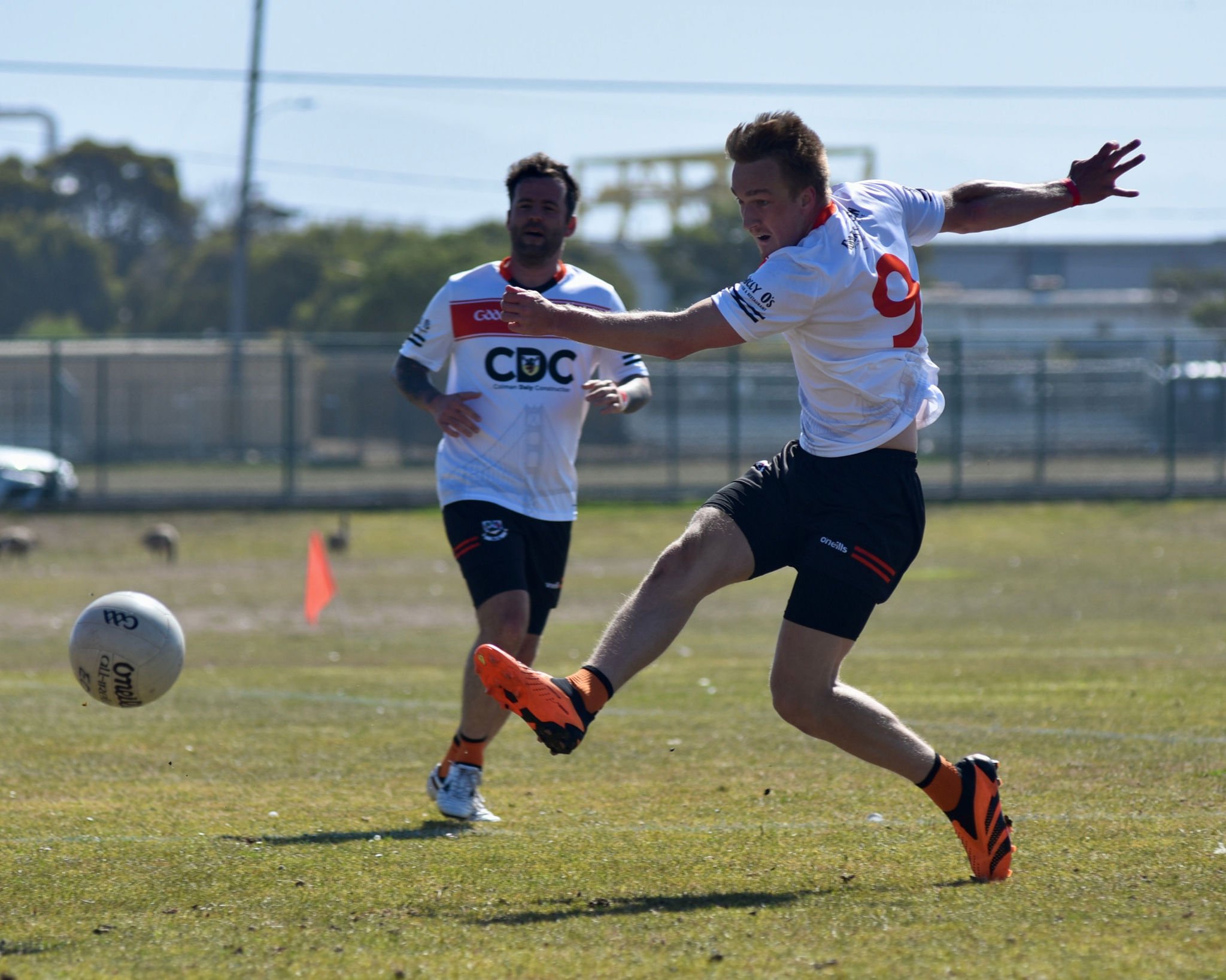 ÉireÓgvsYoungIrelandersJuniorFootballFinalatPáircnanGaelonTreasureIslandbyWilliamWaylandWW1_9105.JPG