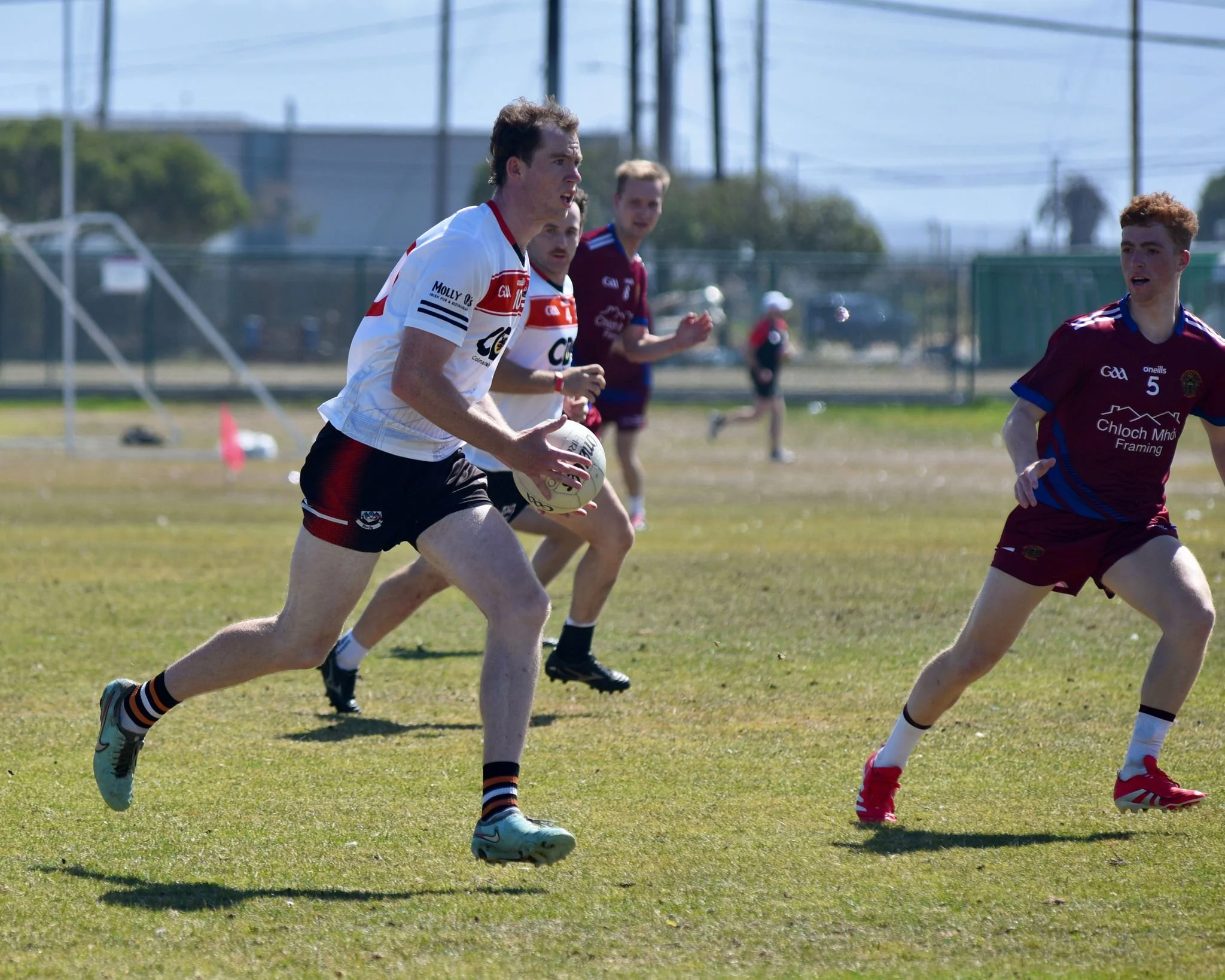 ÉireÓgvsYoungIrelandersJuniorFootballFinalatPáircnanGaelonTreasureIslandbyWilliamWaylandWW1_9157.JPG
