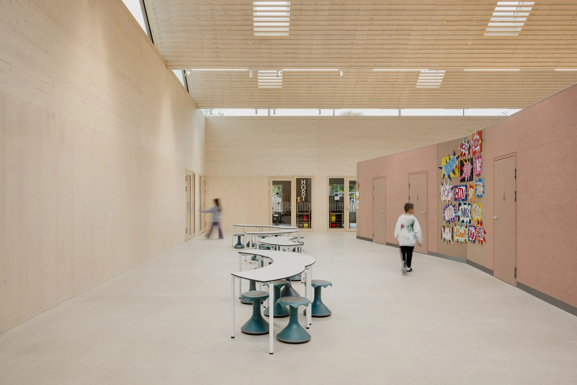 20251022-MW Architekturfotografie_Aula 1.jpg