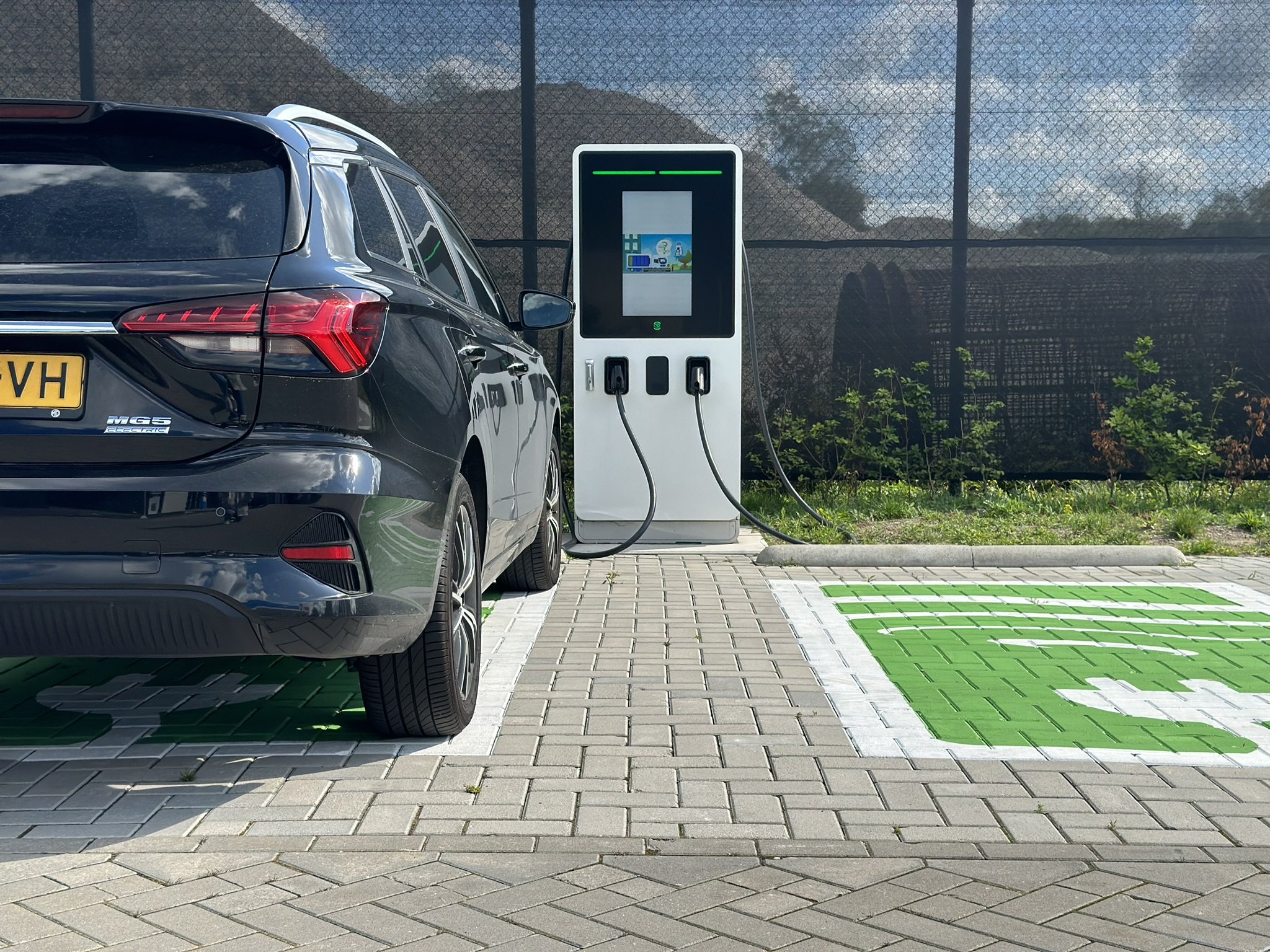 The difference between AC and DC charging stations