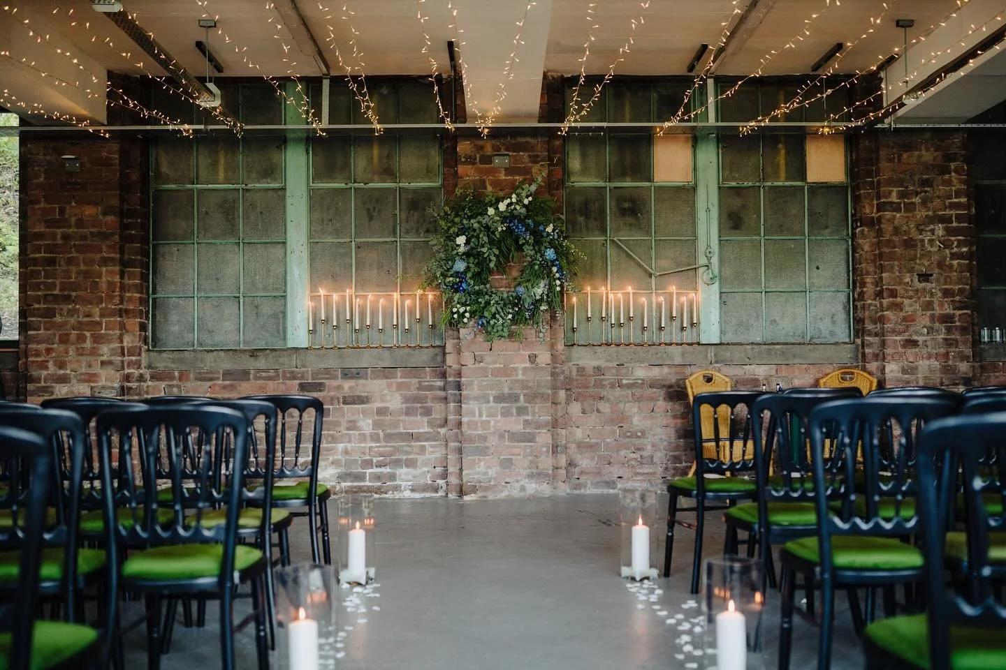 All the blues for this gorgeous set up by @mountaindaisyfloristry for Martin &amp; Ross 💙
*
*
*
*
*
#civichouse #alternativeweddings #eventfulspaces #citywedding #uniqueweddingvenue #uniquewedding #weddingvenuescotland #industrialweddingvenue #blank