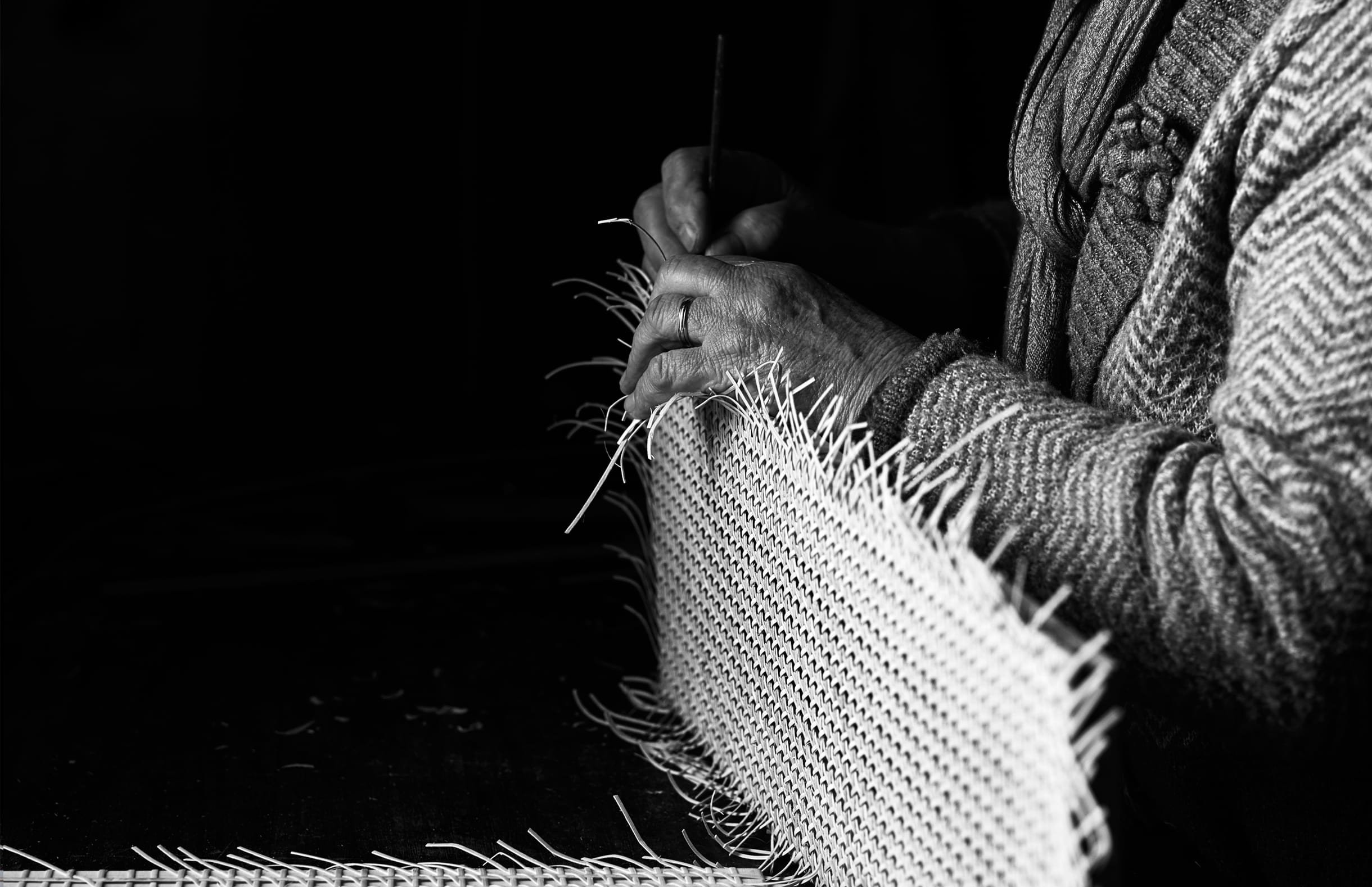 modern_design_sideboard_weaving_cane_01_7e.jpg