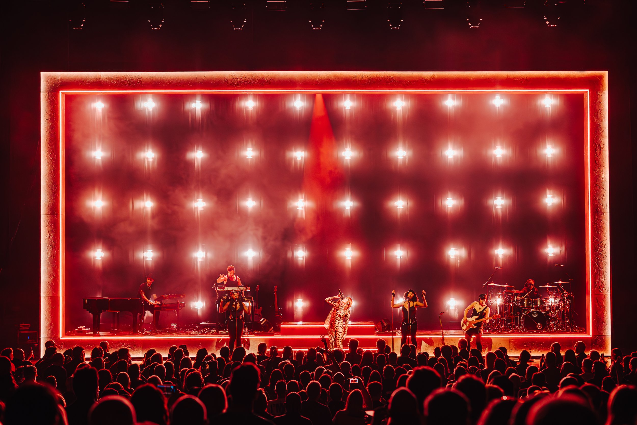Cassius Creative - Paloma Faith - Eventim Apollo - 3rd July 2024 by Luke Dyson - LD1_0594-Enhanced-NR.jpg