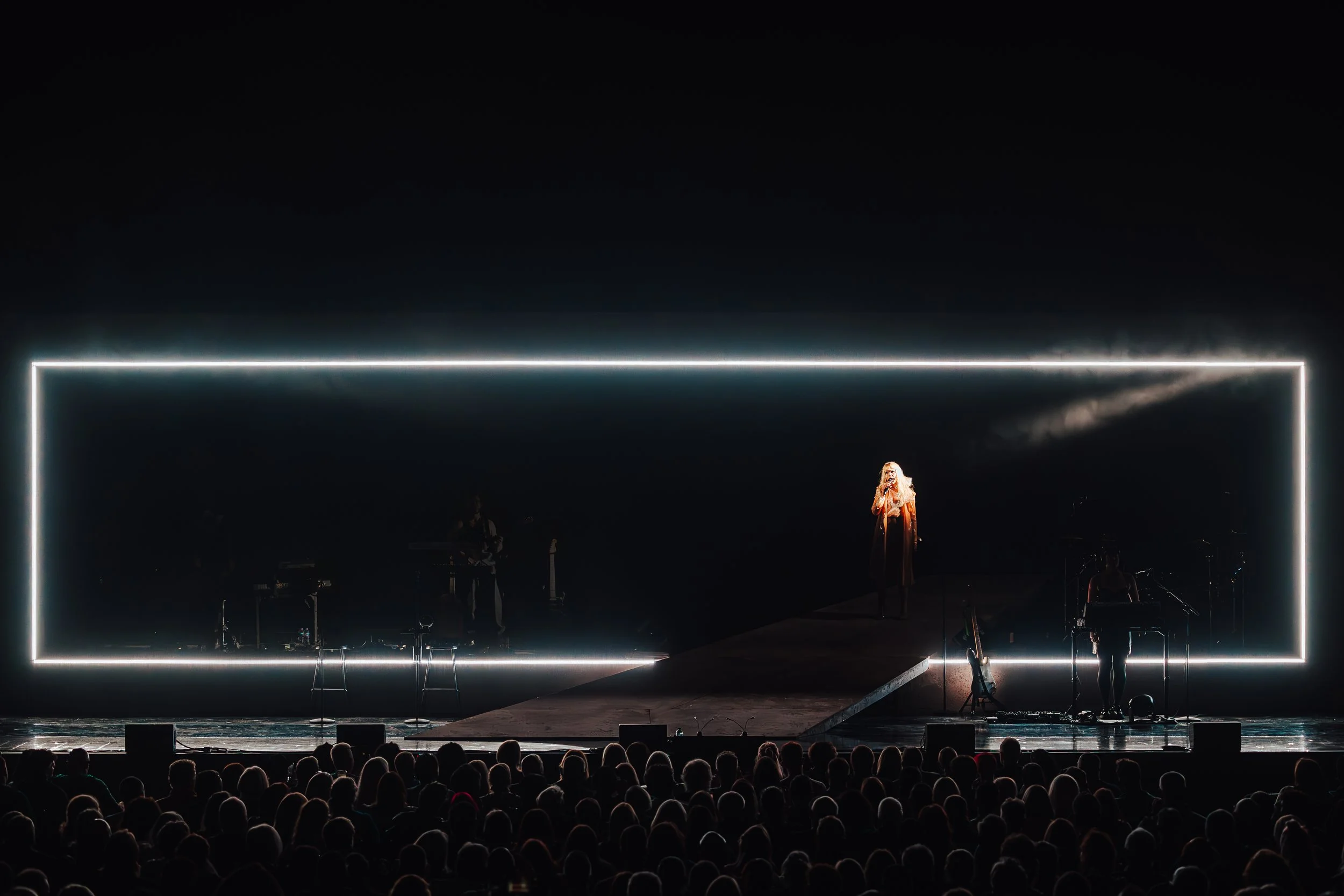 Cassius Creative - Paloma Faith - Eventim Apollo - 3rd July 2024 by Luke Dyson - LD3_0215-Enhanced-NR copy.jpg
