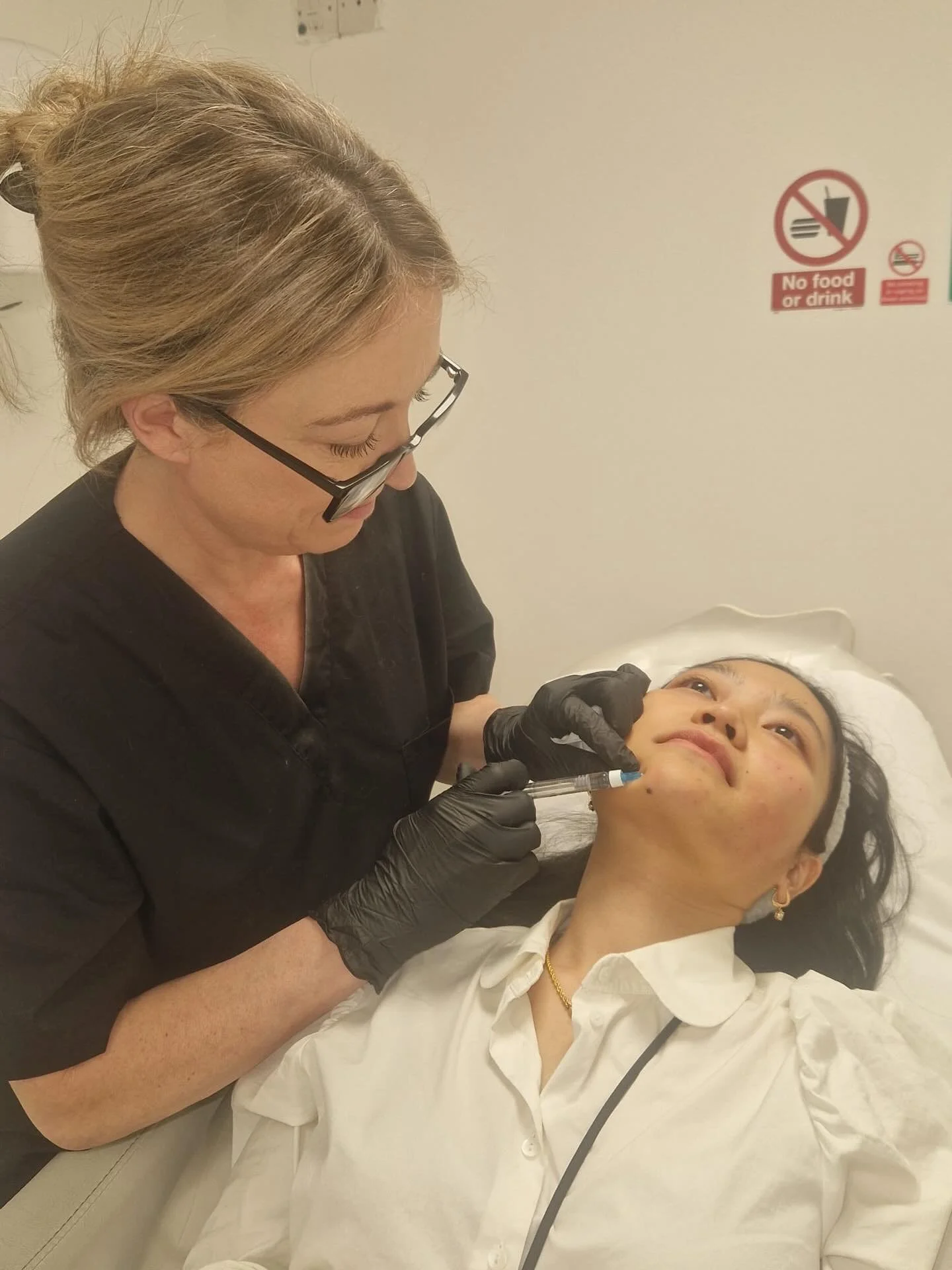 Exciting news! Many of you already know Jo, our nurse prescriber at AMODA, who provides anti wrinkle treatment and dermal fillers. Jo has recently completed an extensive advanced training course and can now also offer Profhilo and polynucleotide trea