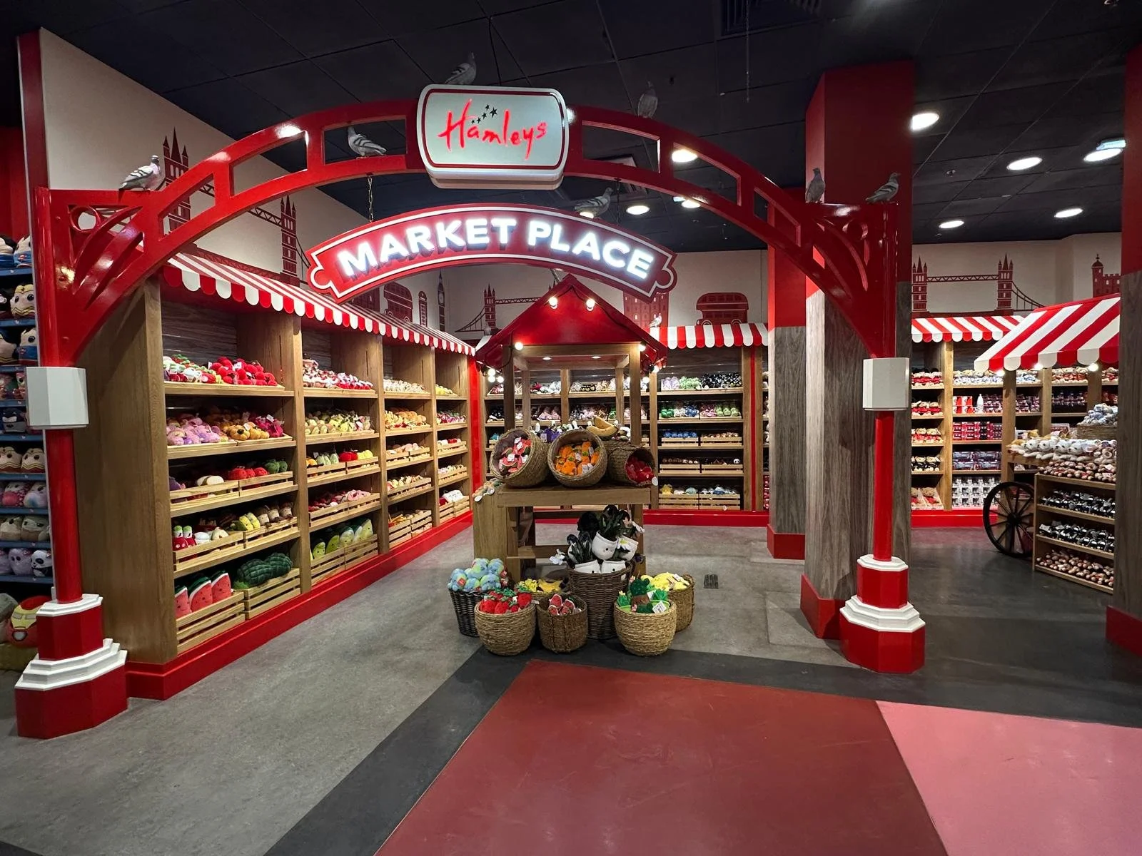 Hamleys, Market Place, soft toys, store design, retail pop up shop 