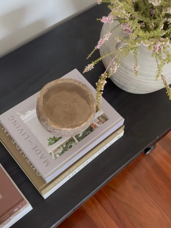 S U M M E R 🤍 

Here is a look behind the scenes at what the start of this year has looked like: 

1. Re-styling my favourite console
2. Shopping day on James St with clients 
3. Reminding my gal-entines how much I care for them 
4. Flat lay for our