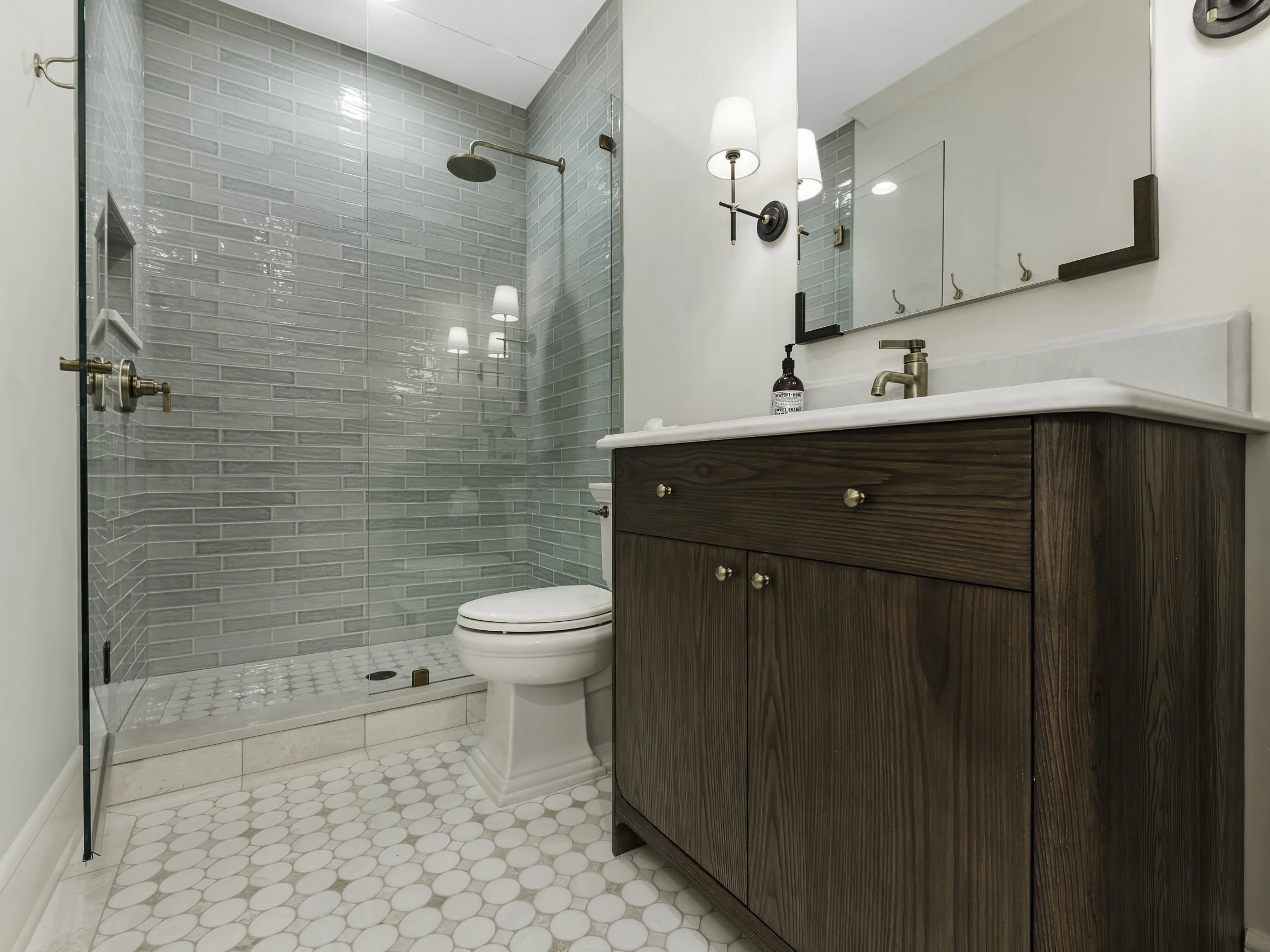 1004 Mapesbury Ln-3.jpg