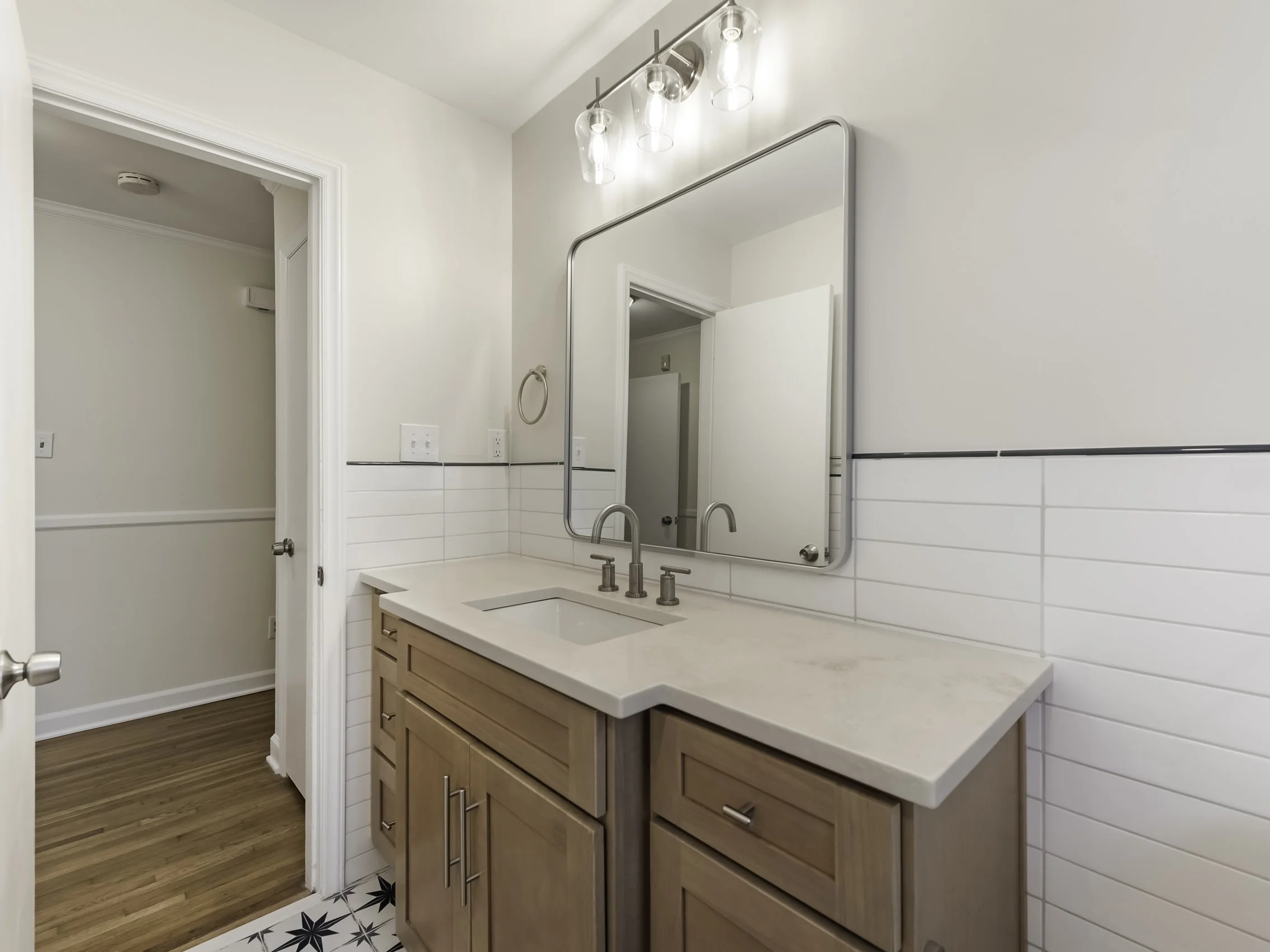 3821 Severn Ave-2.jpg