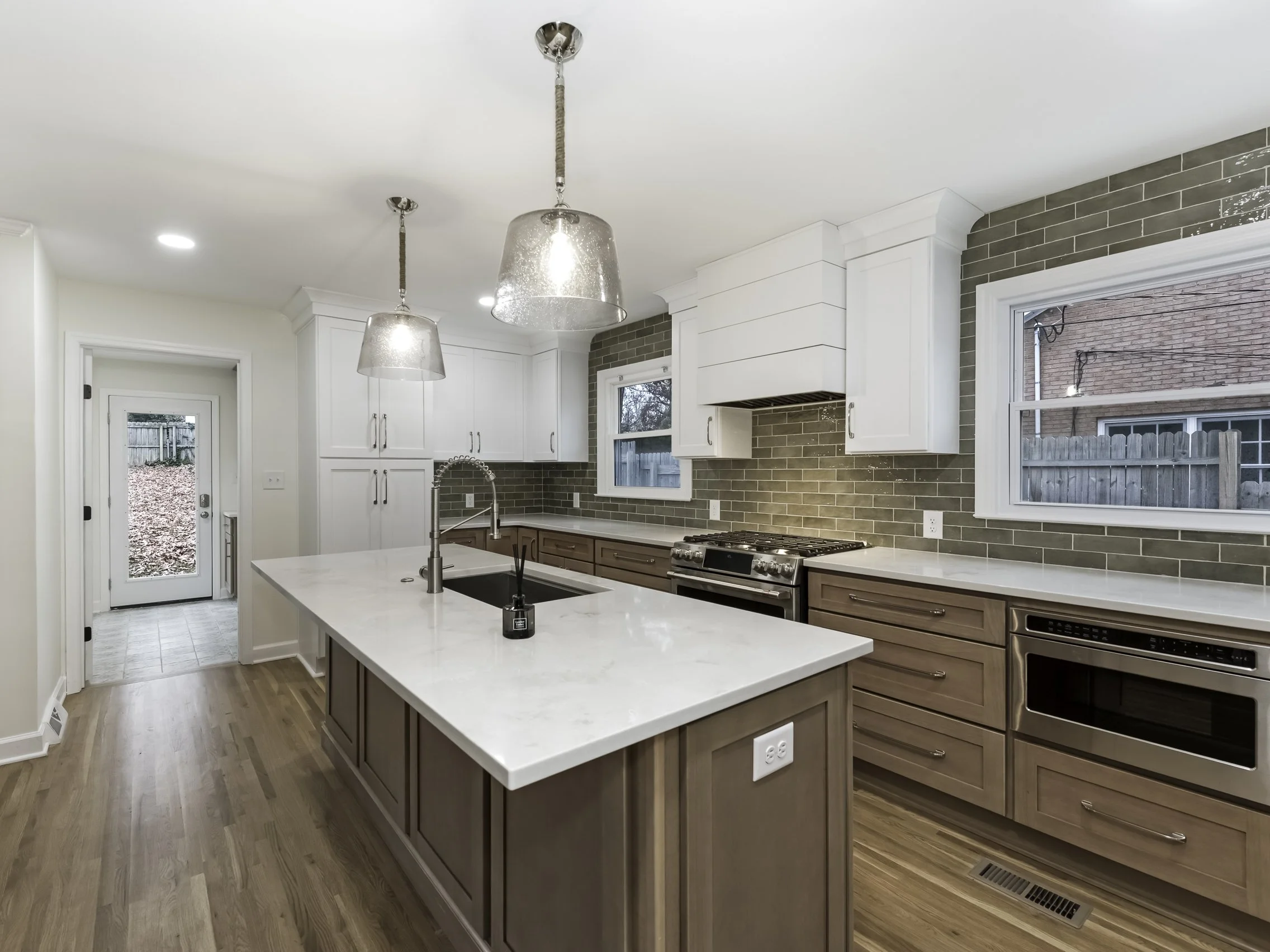 3821 Severn Ave-29.jpg