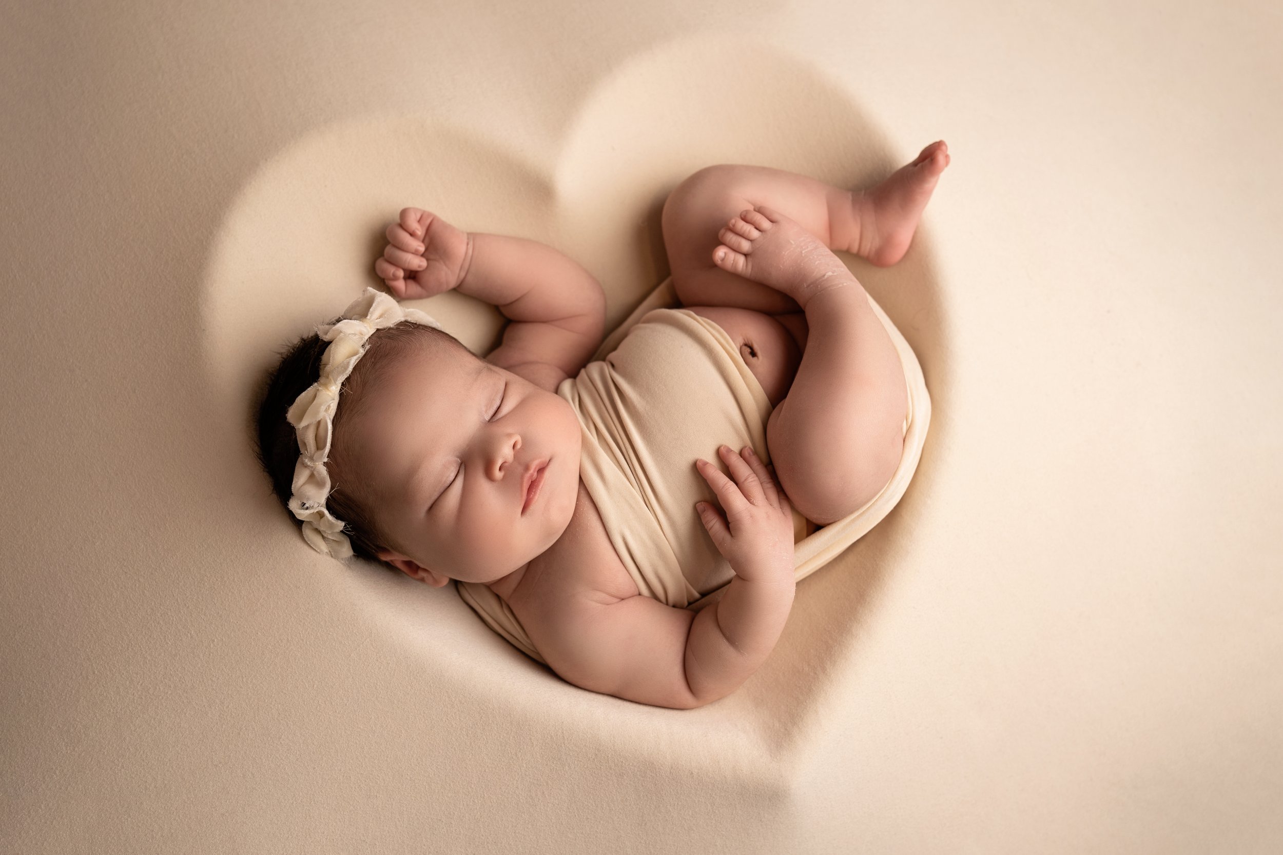 newborn photoshoot kent medway. newborn photo sessions.