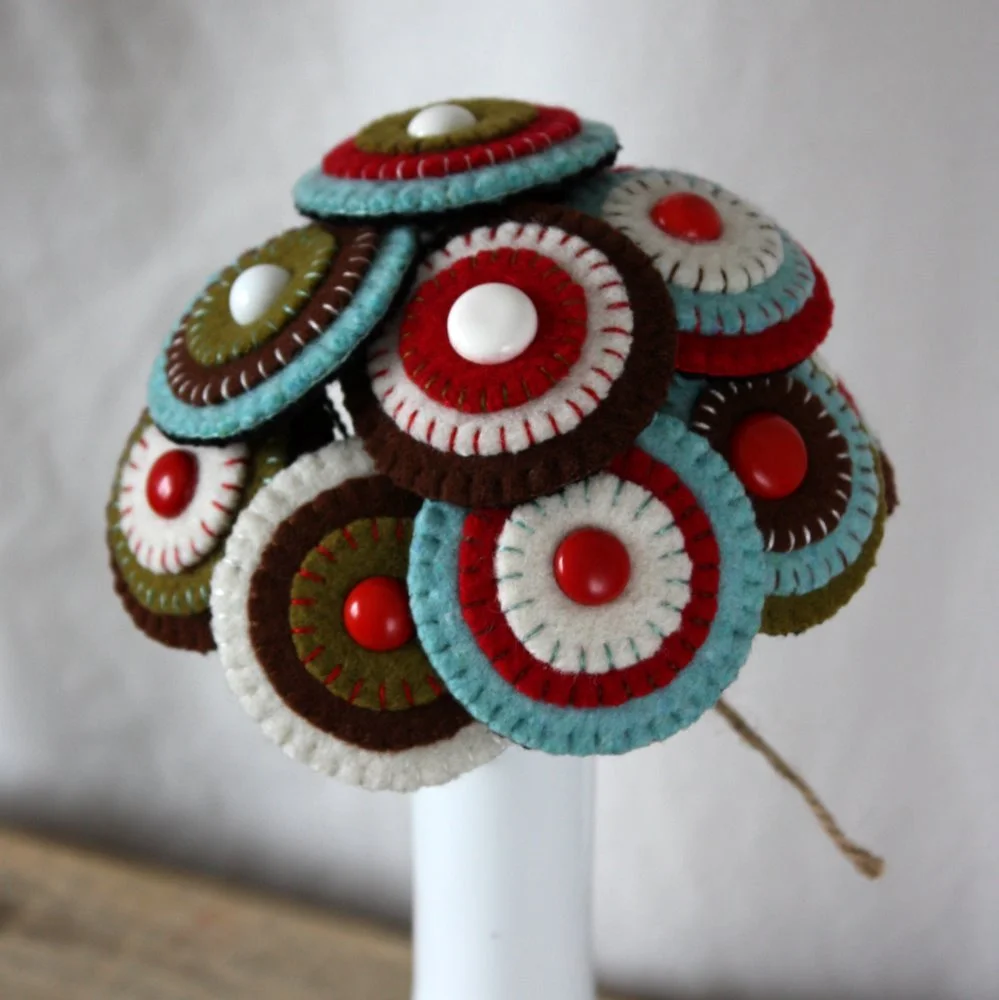 penny rug bouquet III.JPG