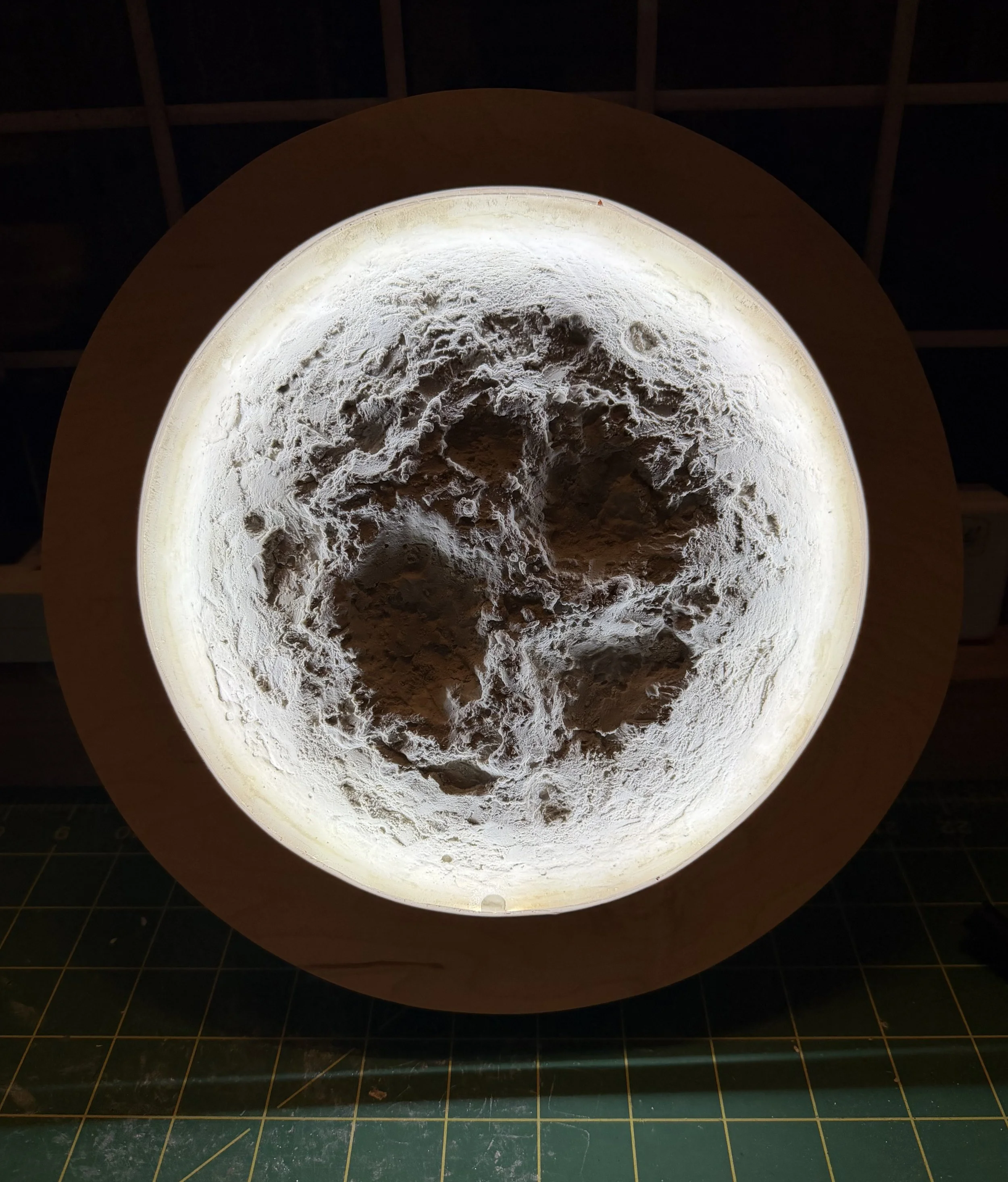 moon.jpg