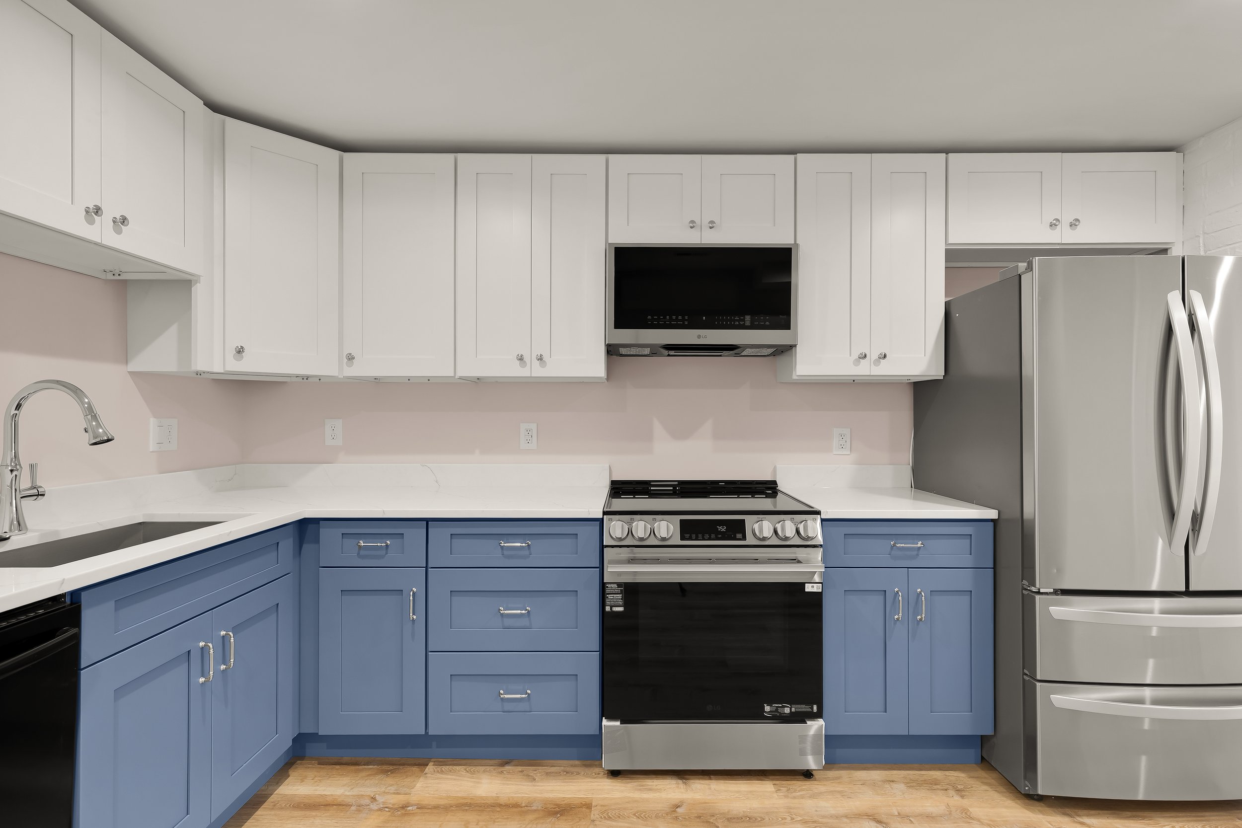 9815 Summit Ave-0039.jpg