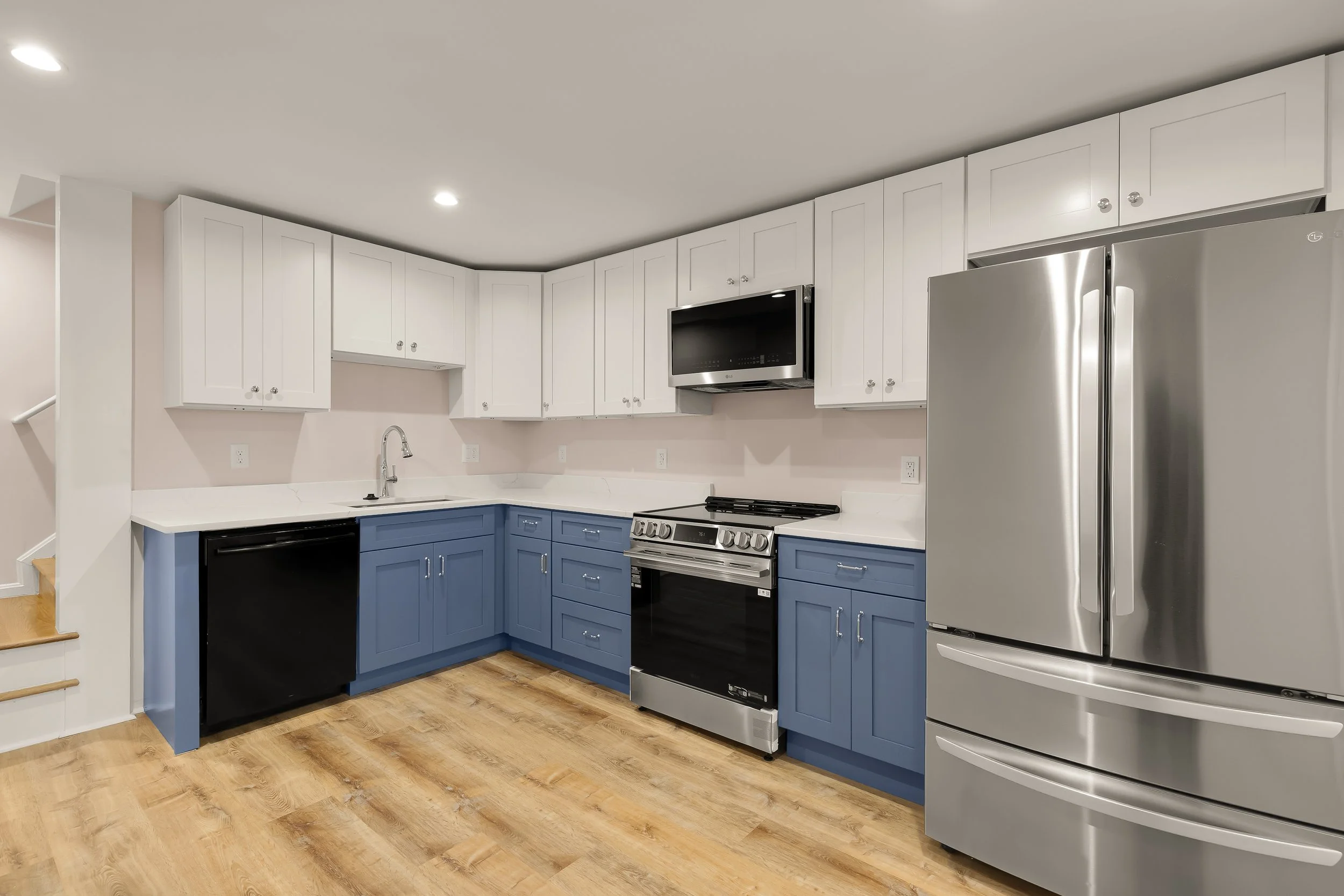 9815 Summit Ave-0037.jpg