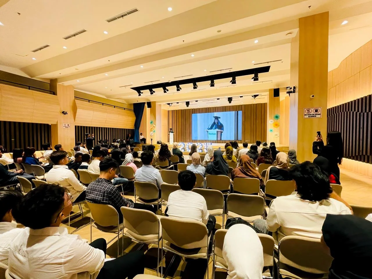 WhatsApp Image 2025-11-13 at 14.49.44_ba874b0f.jpg