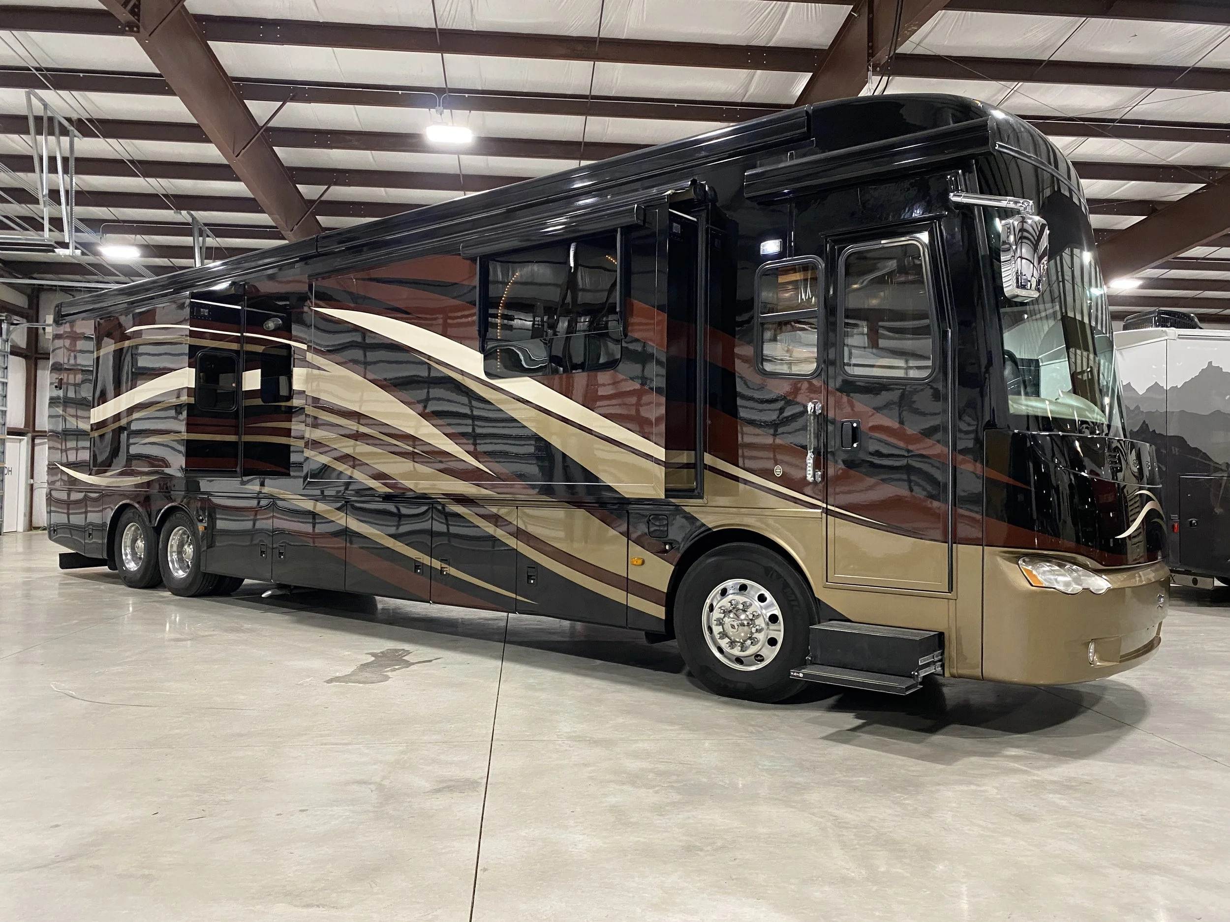 2011 Newmar 4524 