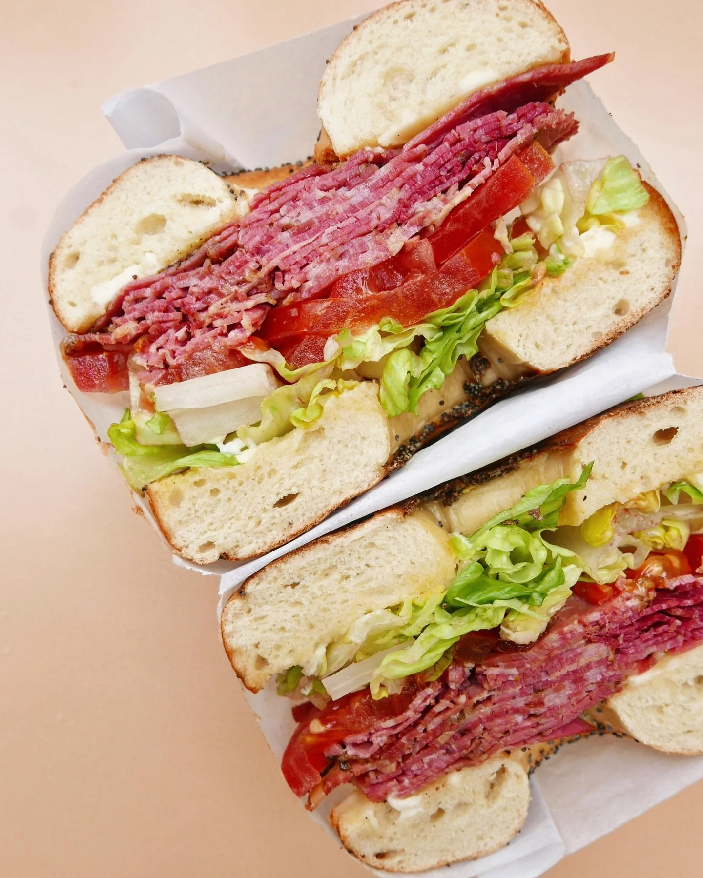 Move over, #BLT - there&rsquo;s a new sheriff in town! Meet the PLT: thinly shaved &lsquo;strami, lettuce, tomatieees + @dukes_mayonnaise on a #challah #poppy thang. 

PS: the BLTA is still on the menu 🥓
PPS: no sheriffs were harmed in the making of