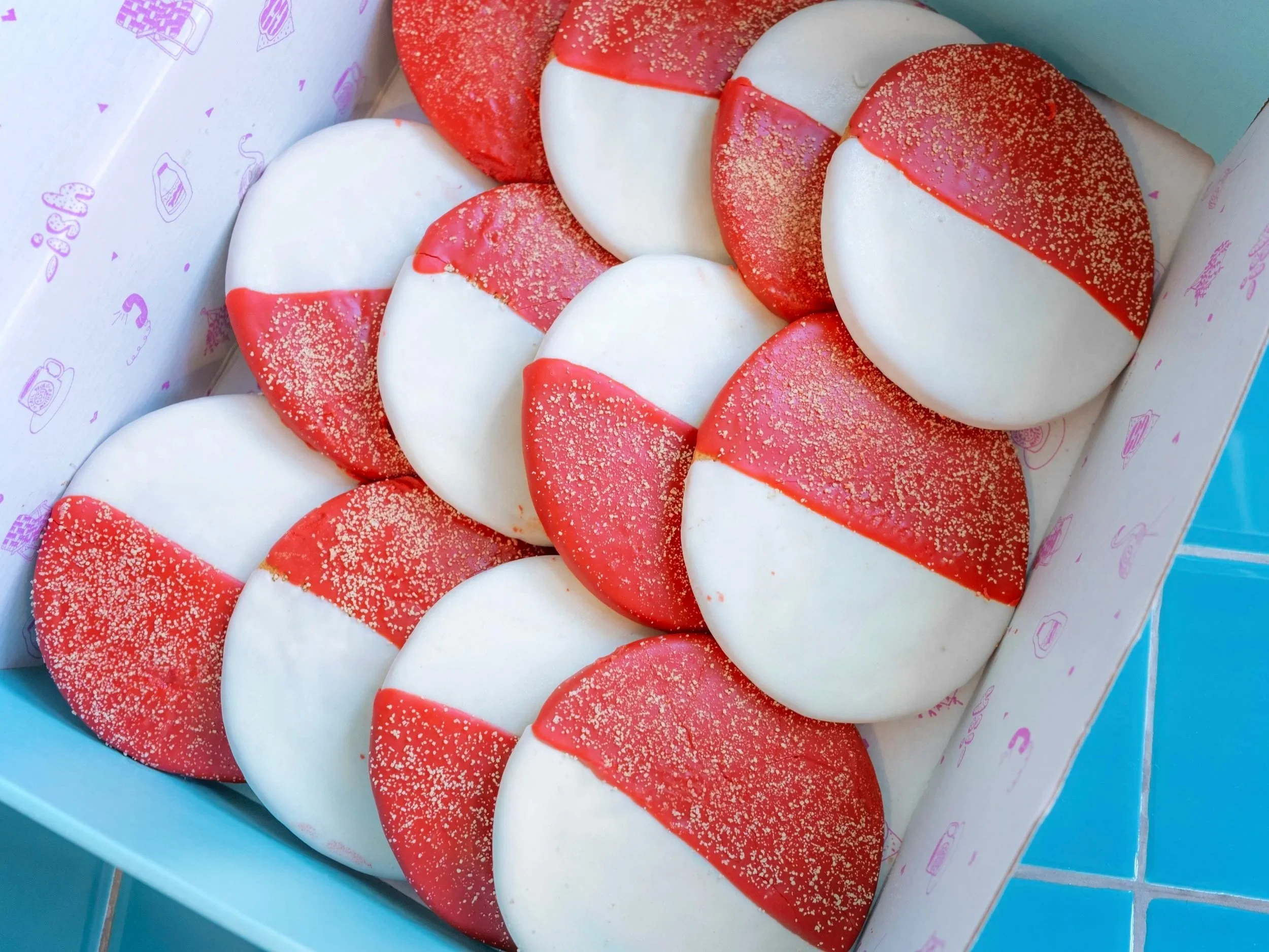 Apple + Honey B&W Cookies Box