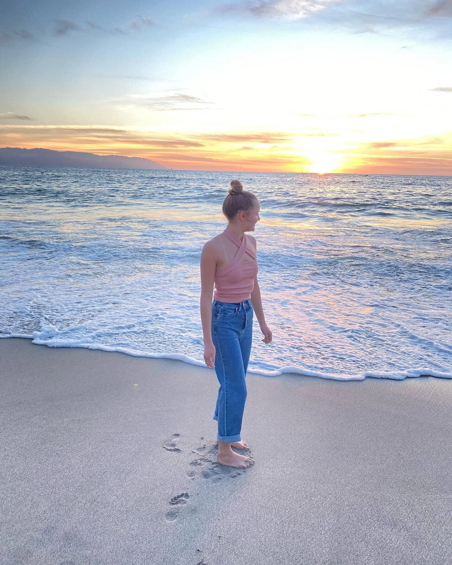 sunsets on the beach☀️