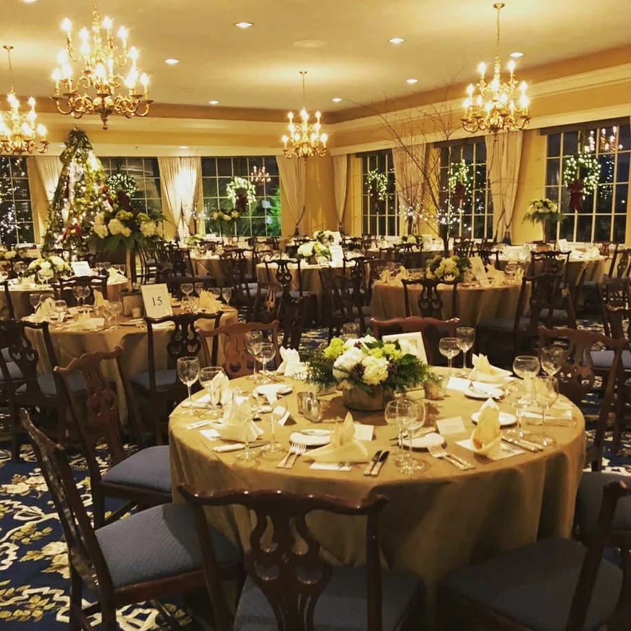 ✨ Christmas parties are right around the corner, and we&rsquo;re here to help make yours merry and bright! From elegant velvet linens, warm mahogany chairs to beautiful glowing candles, we have everything you need to create a stunning celebration. Re