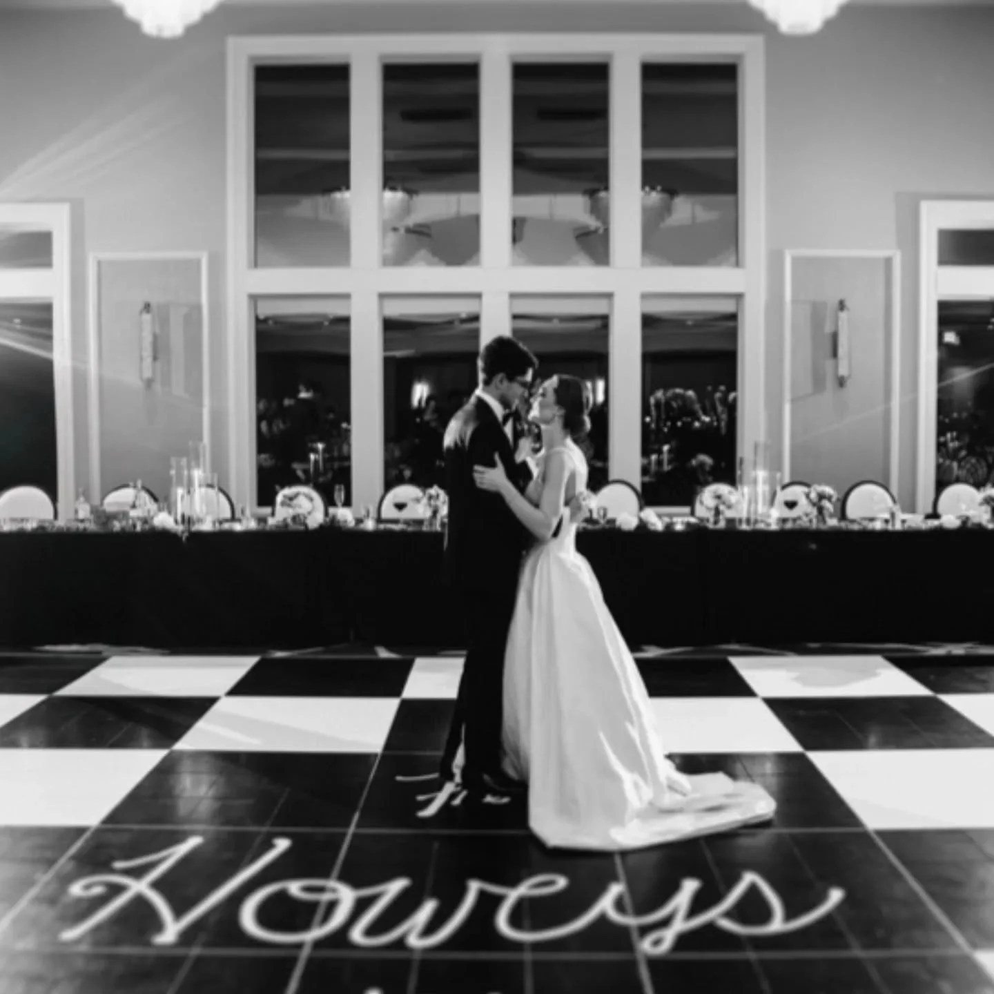 Who else loves a checkered dance floor? 😍

The beautiful bride&rsquo;s Aunt Renae was the talent behind this one, refurbishing and creating a stunning custom floor for our happy couple. It was even more beautiful in person. ✨✨✨

📸 @abbyfoxphoto

#d