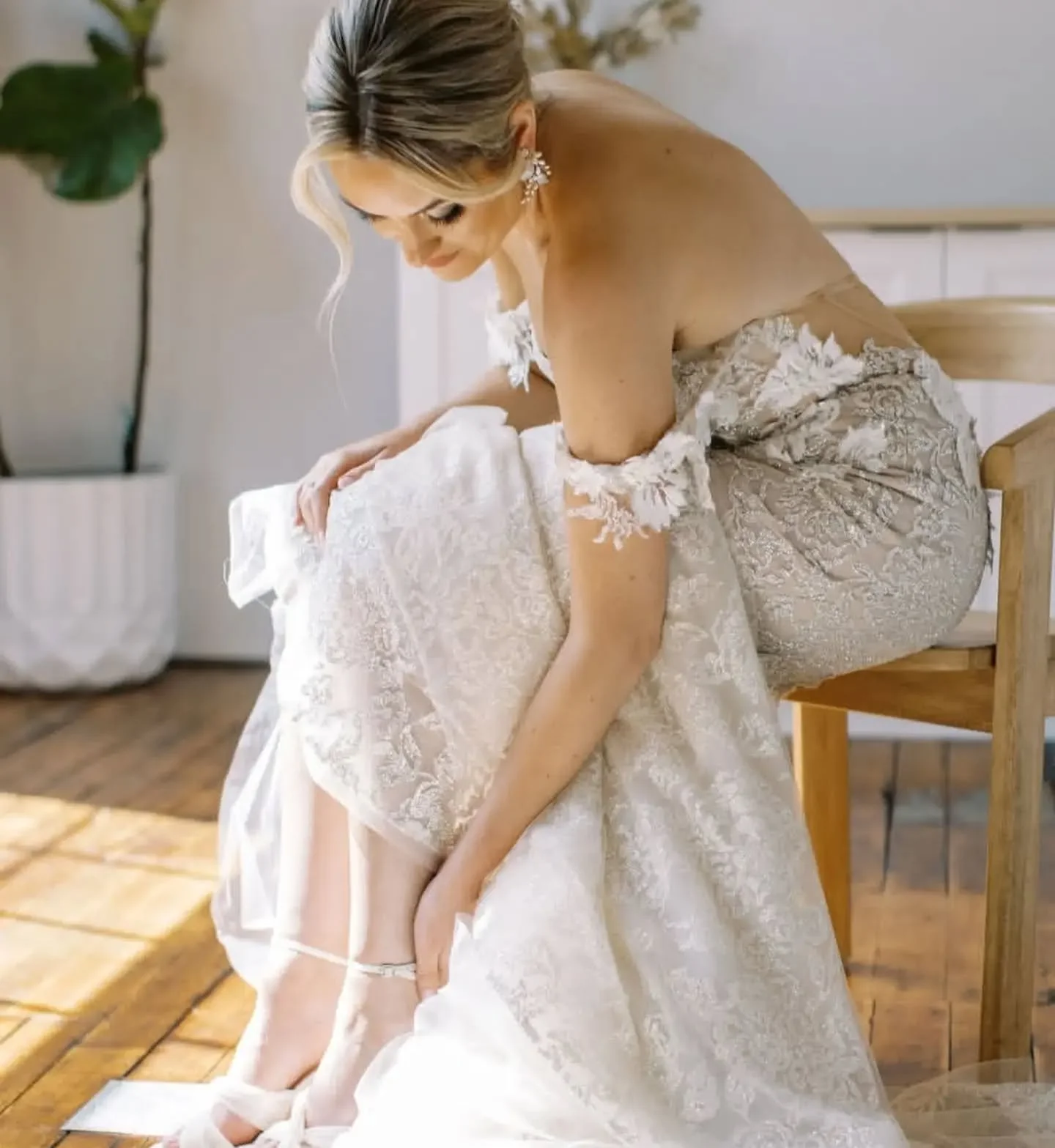 The beautiful bride, Jordan. 🤍

#rsvpeventsgr #bride #weddingcoordinator #weddings #grandrapidsweddingplanner