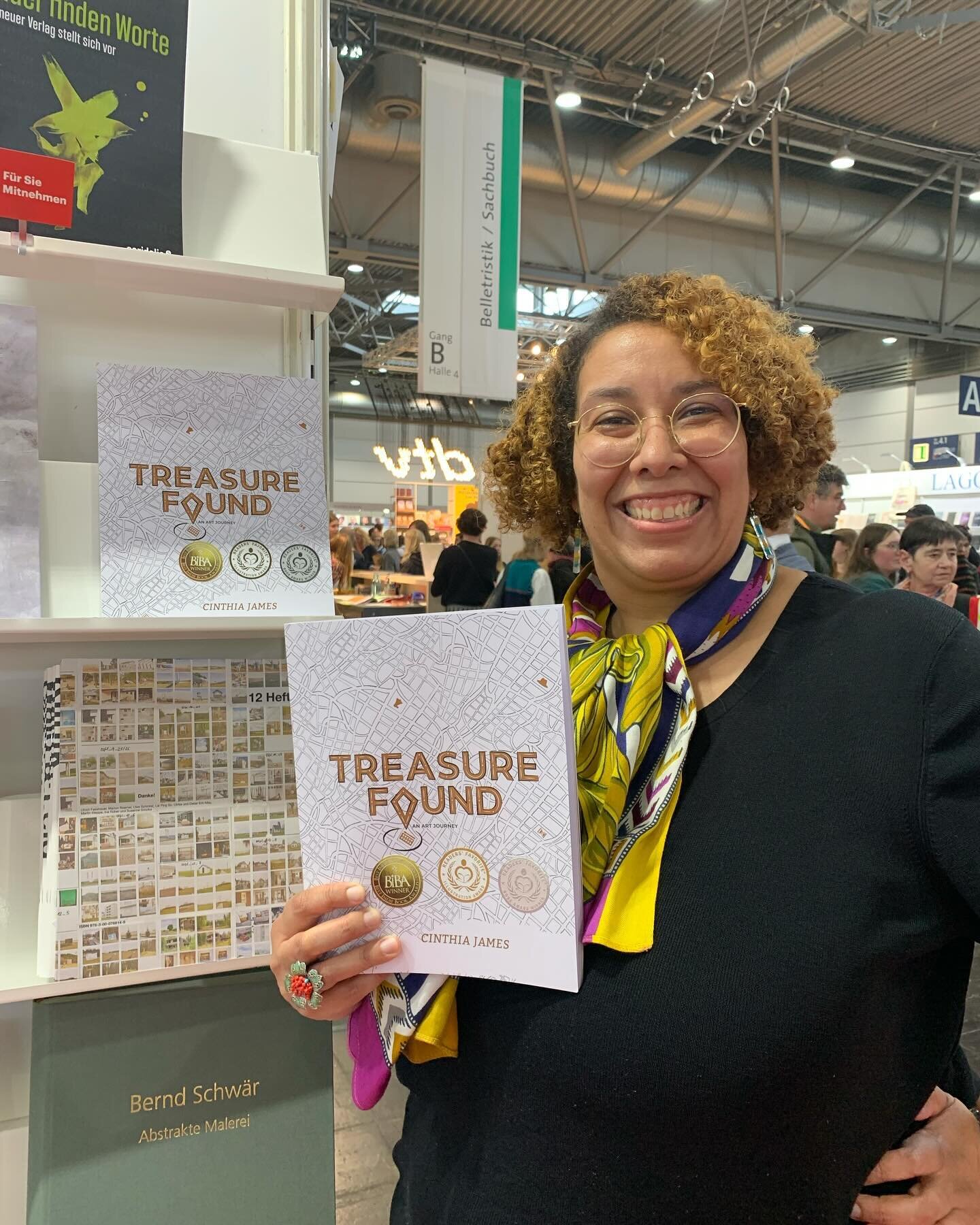 So excited to see &ldquo;Treasure Found: An Art Journey&rdquo; at the Leipziger Buchmesse in the Livro booth alongside other self-published authors! The fair runs from March 21st to 24th, and it&rsquo;s incredible to be part of this community. 

#Lei