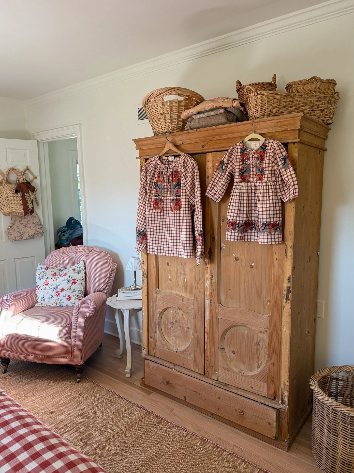 My mini me and other sweet things 🧚&zwj;♀️💐☕️🐣