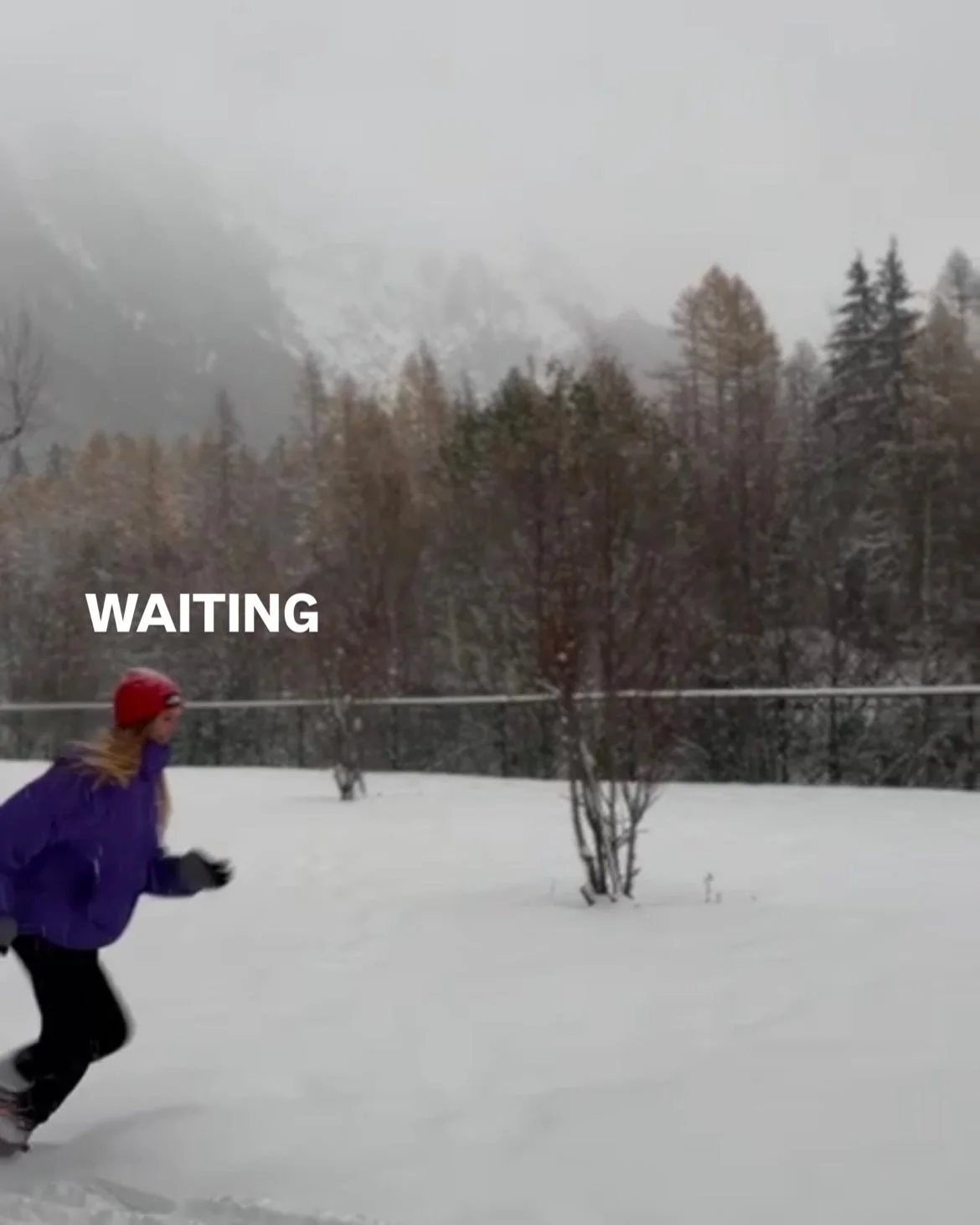 How’s your Monday lunchtime ? 
We’re busy playing in the snow, waiting for the lifts to open in Chamonix ⛷️this weekend ⛷️🤞🤞🤞and excitement levels are high to get back on the slopes 💥
Comment below if you’re skiing this season