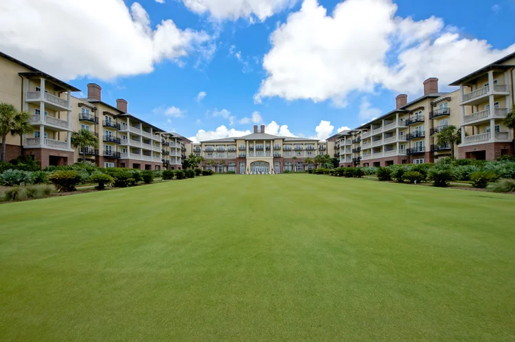 Kiawah Island Sanctuary hotel lawn