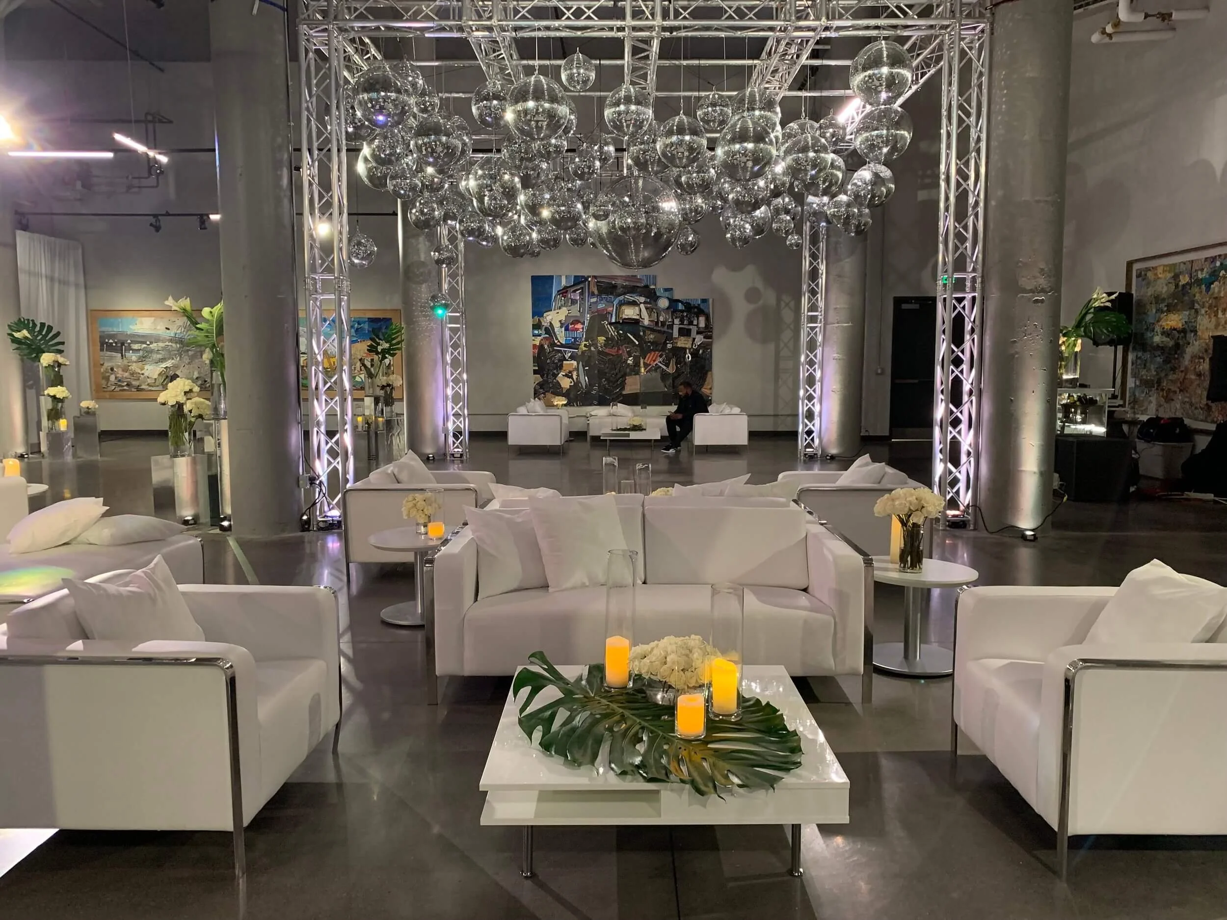 Monica Saba | Set Design