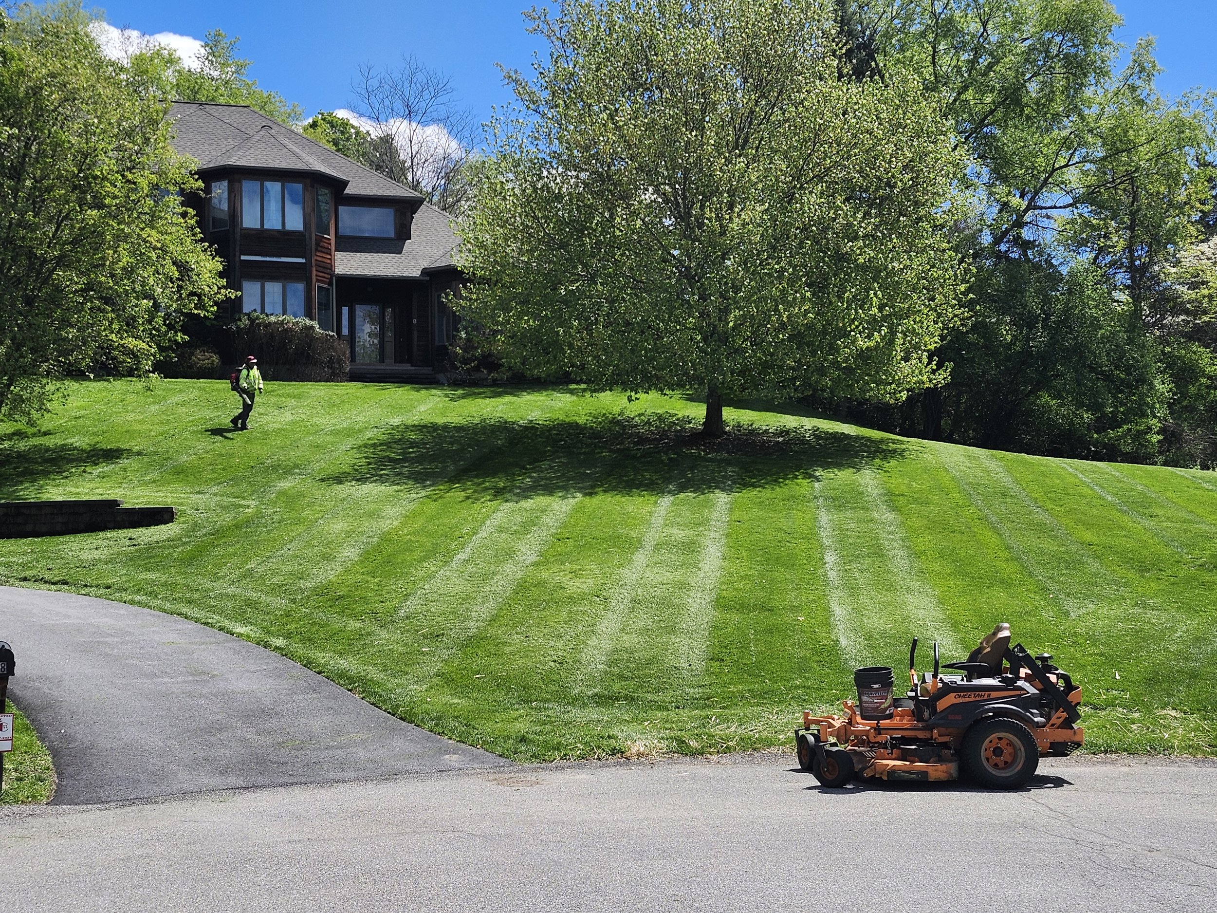 How a Lawn Care Service Company in the Hudson Valley Should Approach Every Property