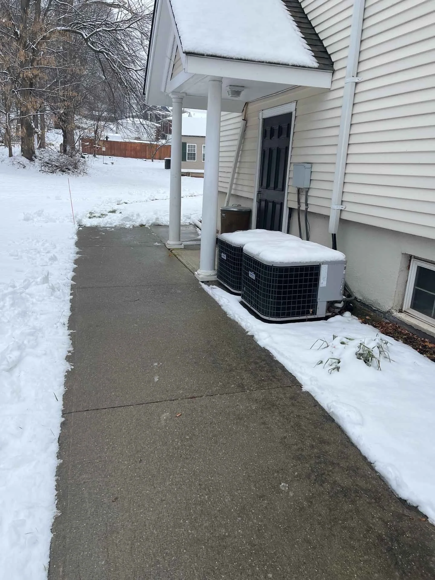 commercial shoveling snow services