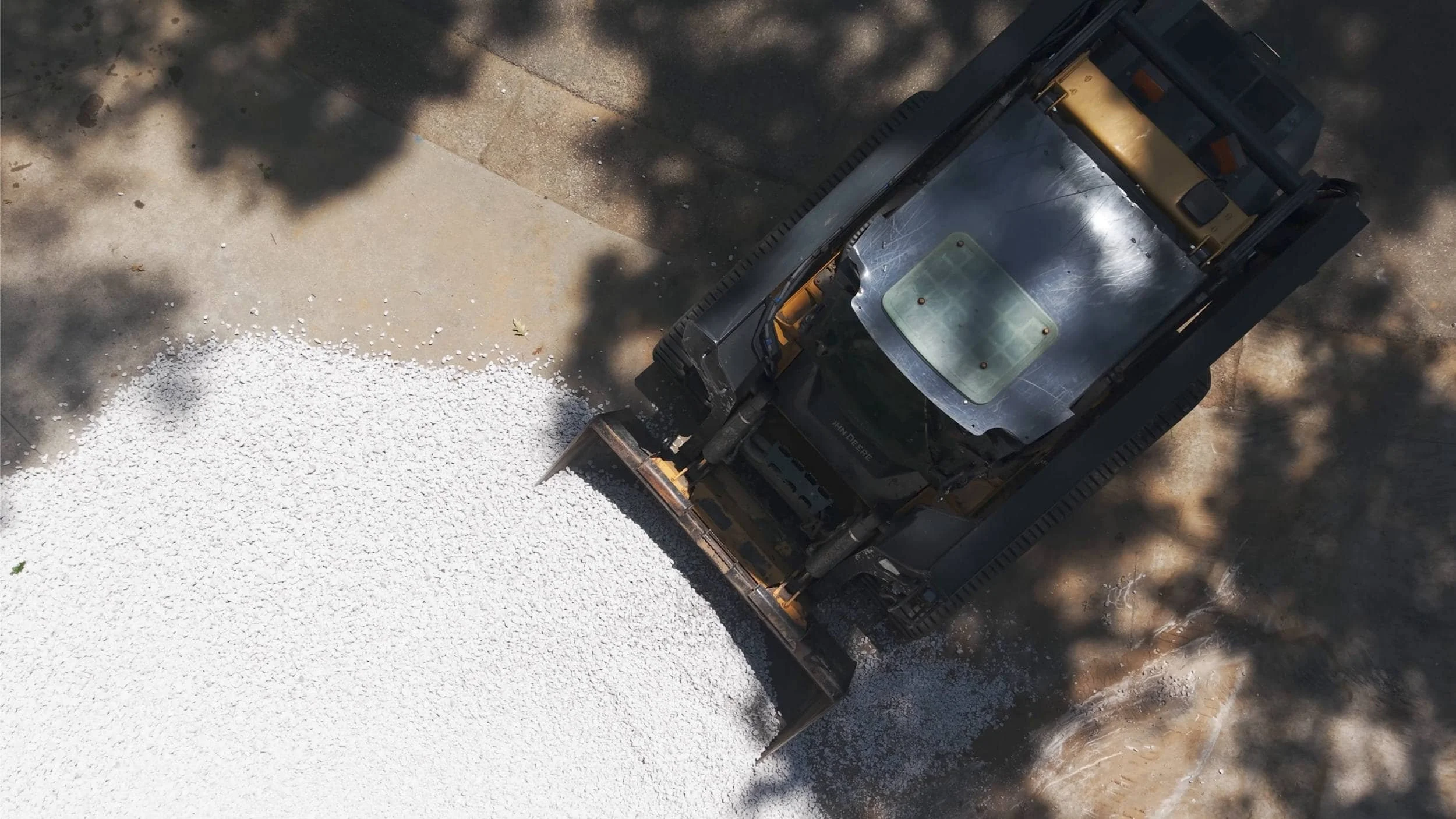 Professional Landscaping Near Me With Fresh Mulch in Ada, MI