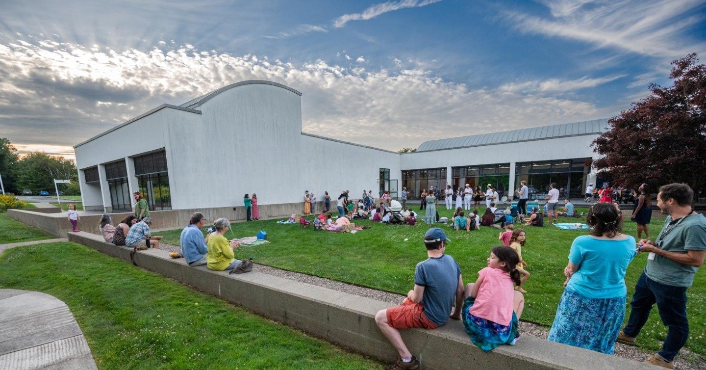 🎶 Get ready for a summer of art, music, and community at The Eric Carle Museum's &quot;Sunset Thursdays,&quot; featuring live jazz co-presented by the Northampton Jazz Festival! Starting July 3rd, join us on summer Thursday evenings for a magical bl