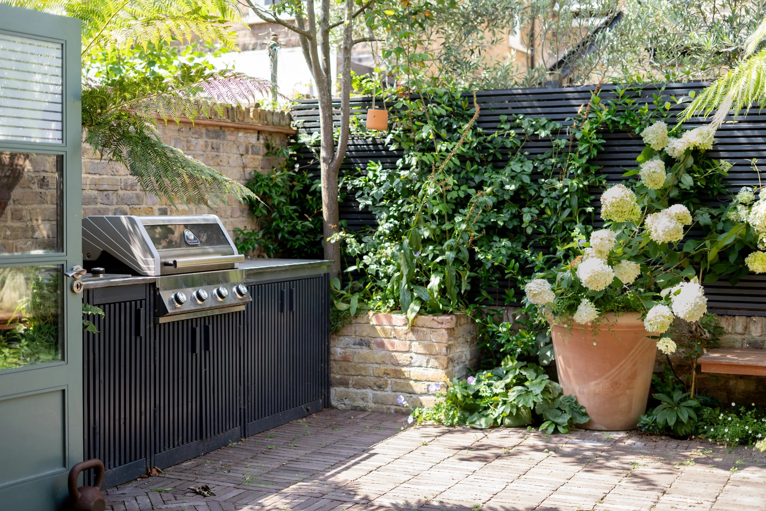 Garden2-1.jpg