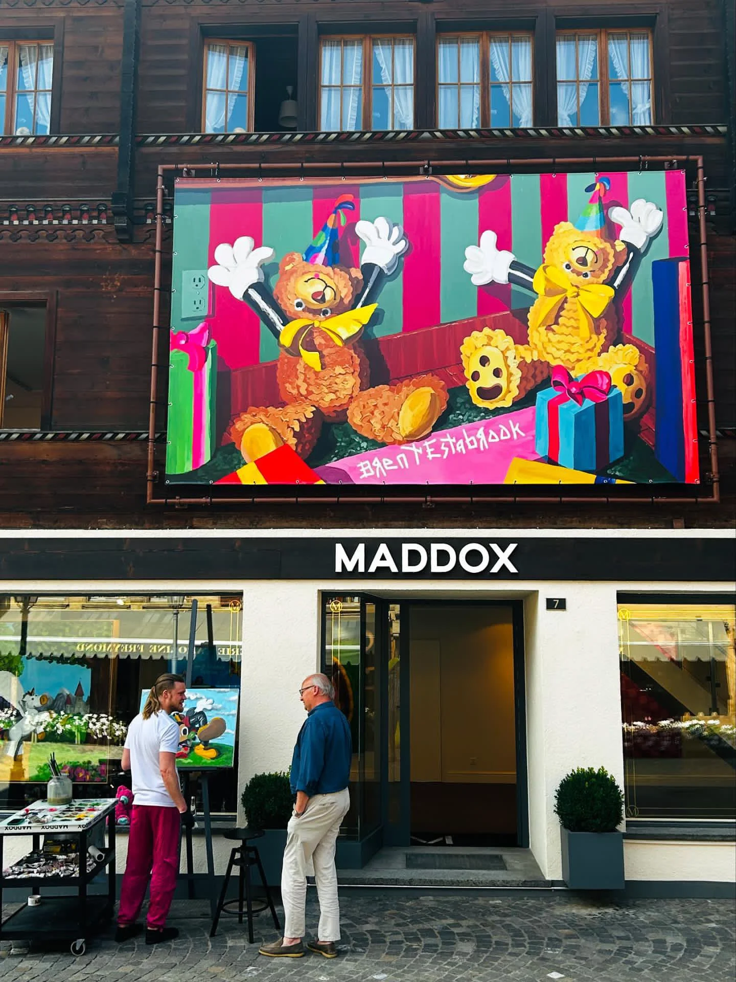 Dr Brent live painting Gstaad Switzerland2.jpg