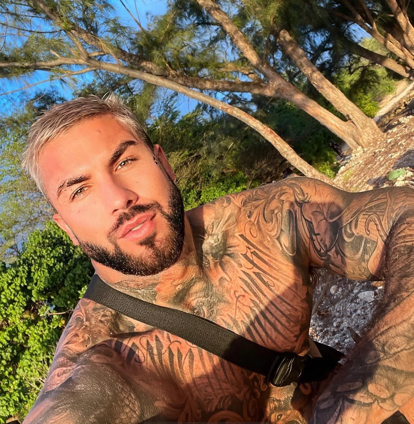 Do you want to take your OF to the next level let&rsquo;s get that bag baby💸💸💸 hit me up in the DMs when your ready to upgrade