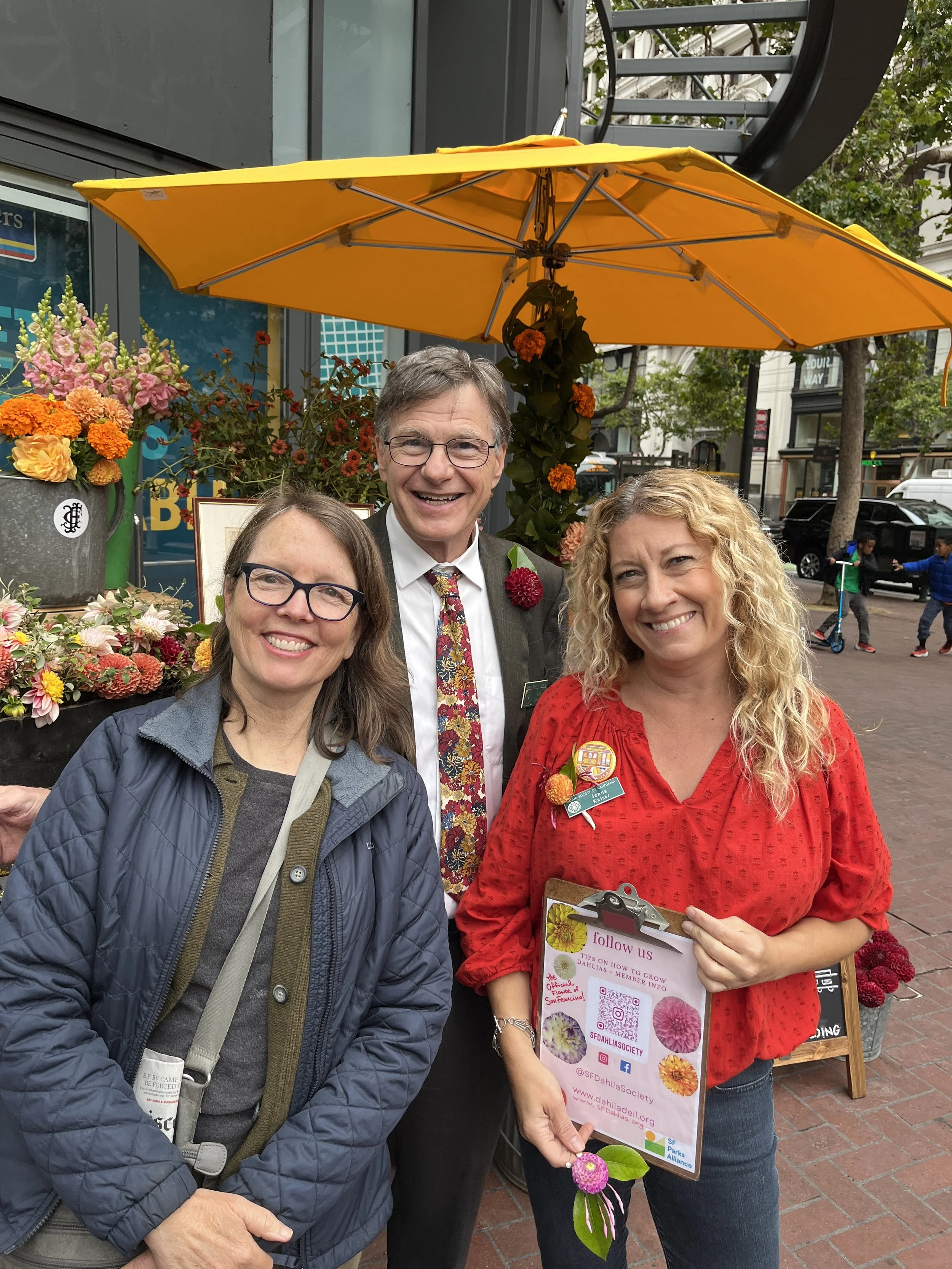 Jenna (right) made dahlias a huge part of the Cable Car celebration.