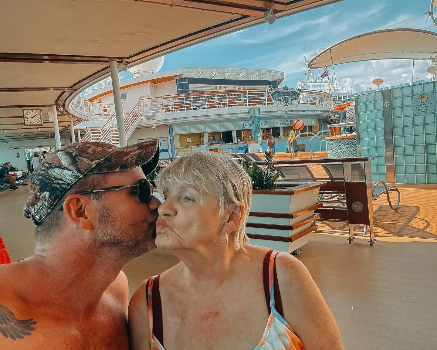 Wishing the happiest birthday to the most amazin&rsquo; mom ever. From our good morning texts to our daily lunchtime phone calls, thank you for always being there for me. I love you! ❤️