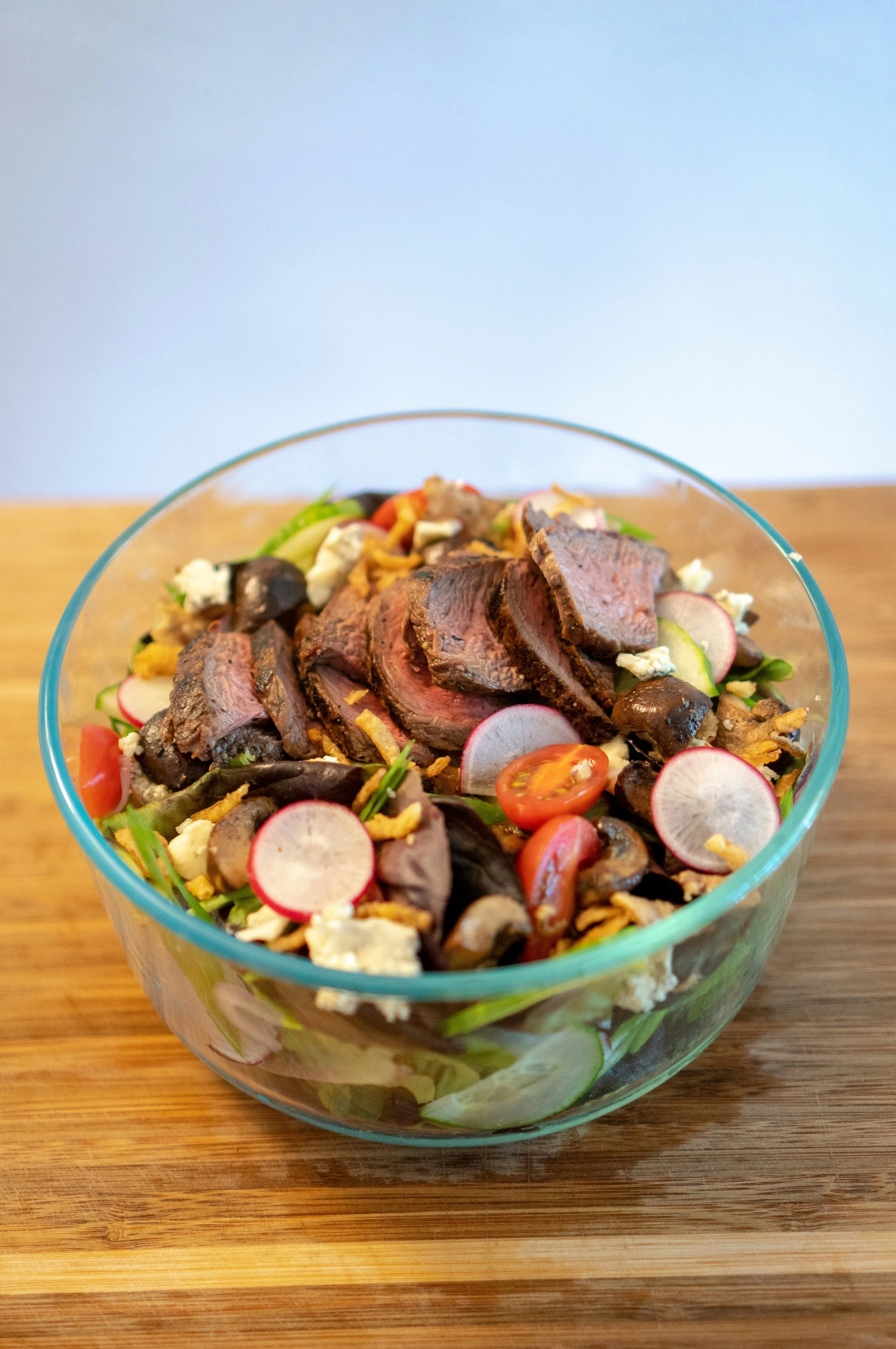 Corn, Arugula, Cherry Tomatoes &amp; Steak Salad with Blue Cheese Buttermilk Dressing