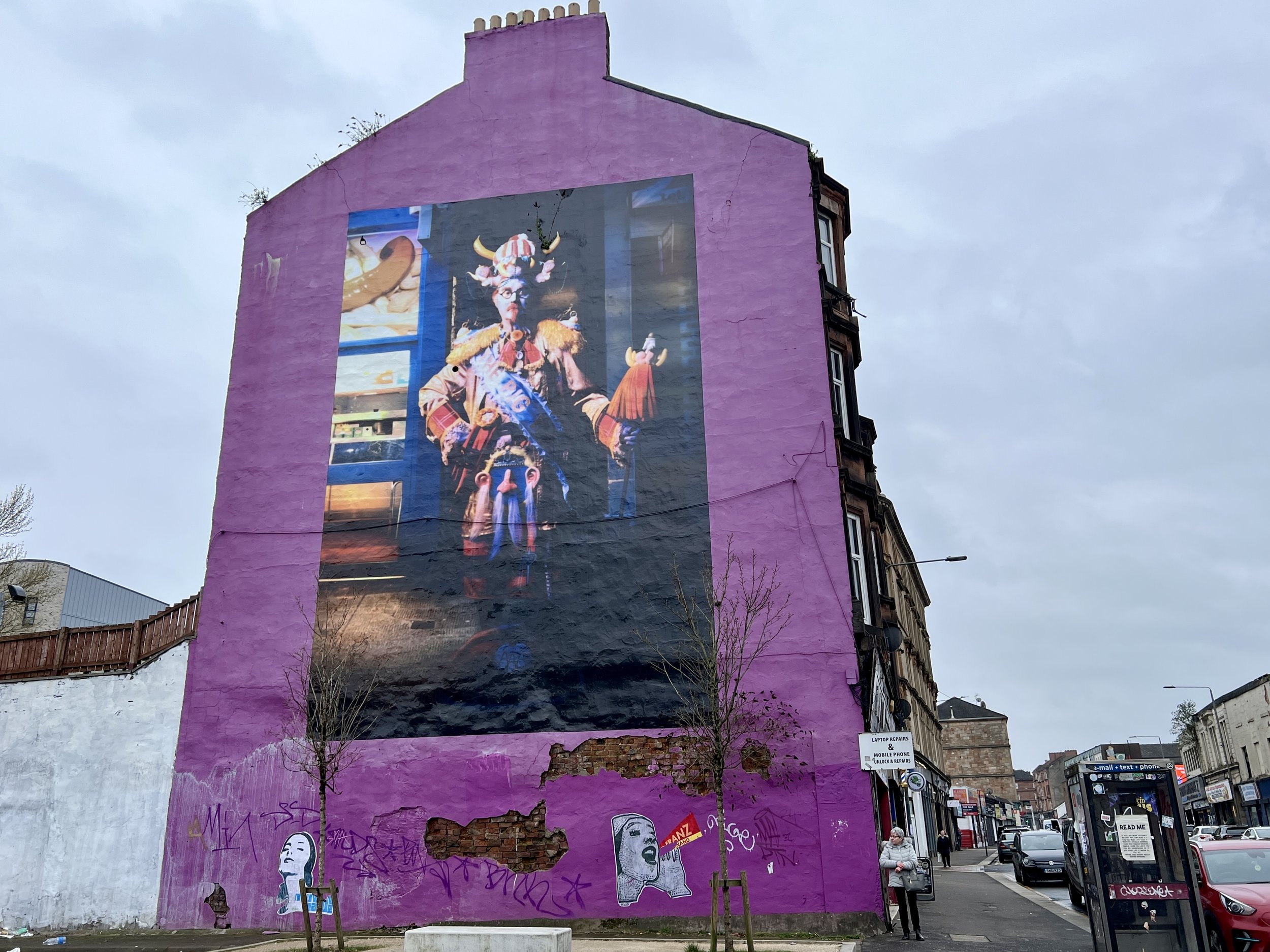A mural of Scottish comedy legend Billy Connolly is in Gallowgate